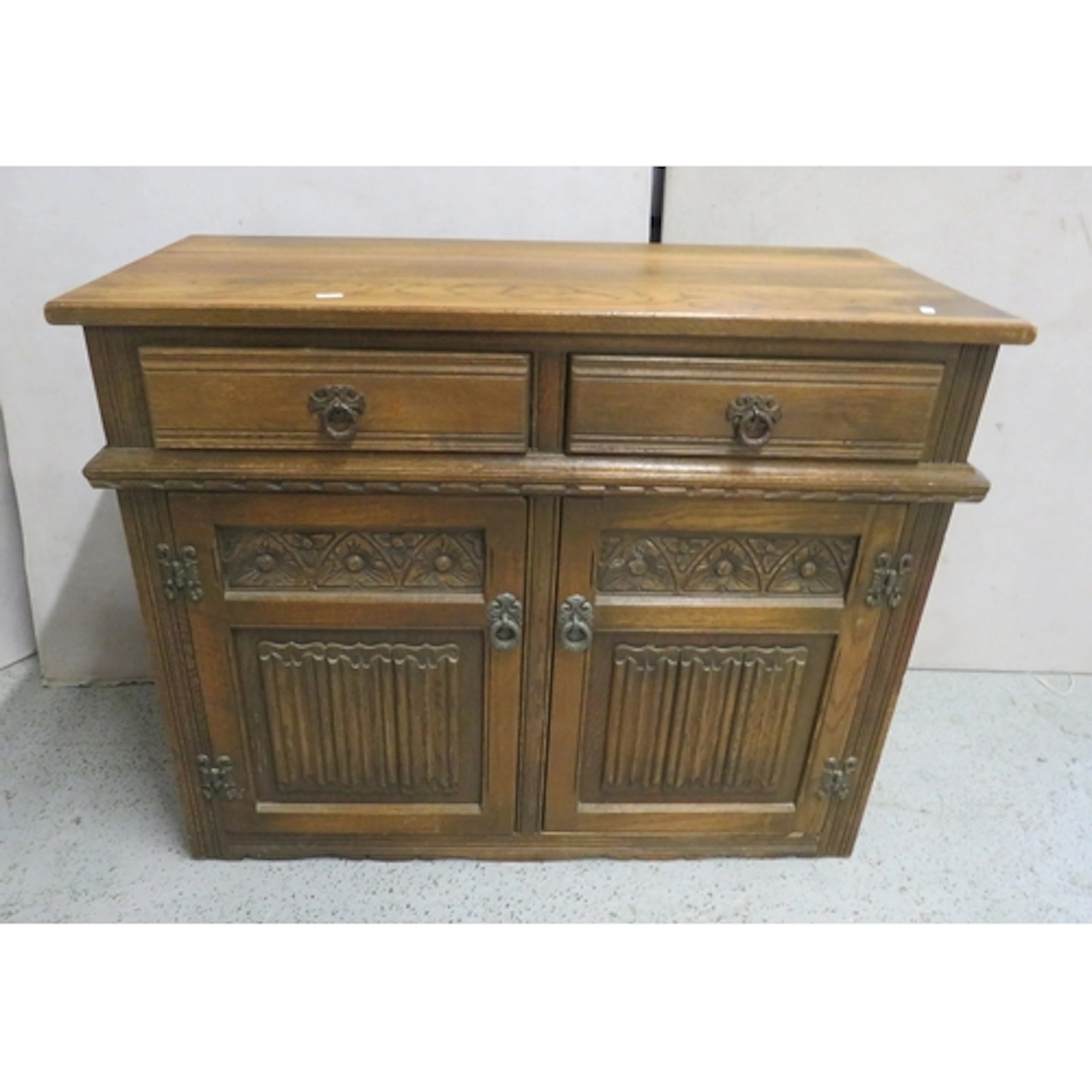 Antique Old Charm Furniture Oak Sideboard, 2 short drawers o...