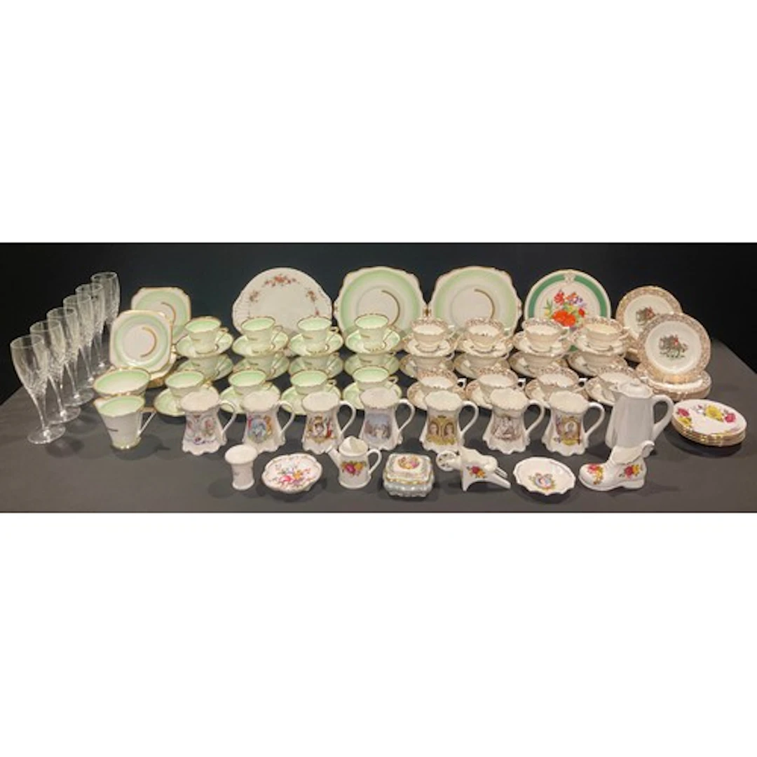 An Art Deco Bell China part tea service, comprising cake pla...