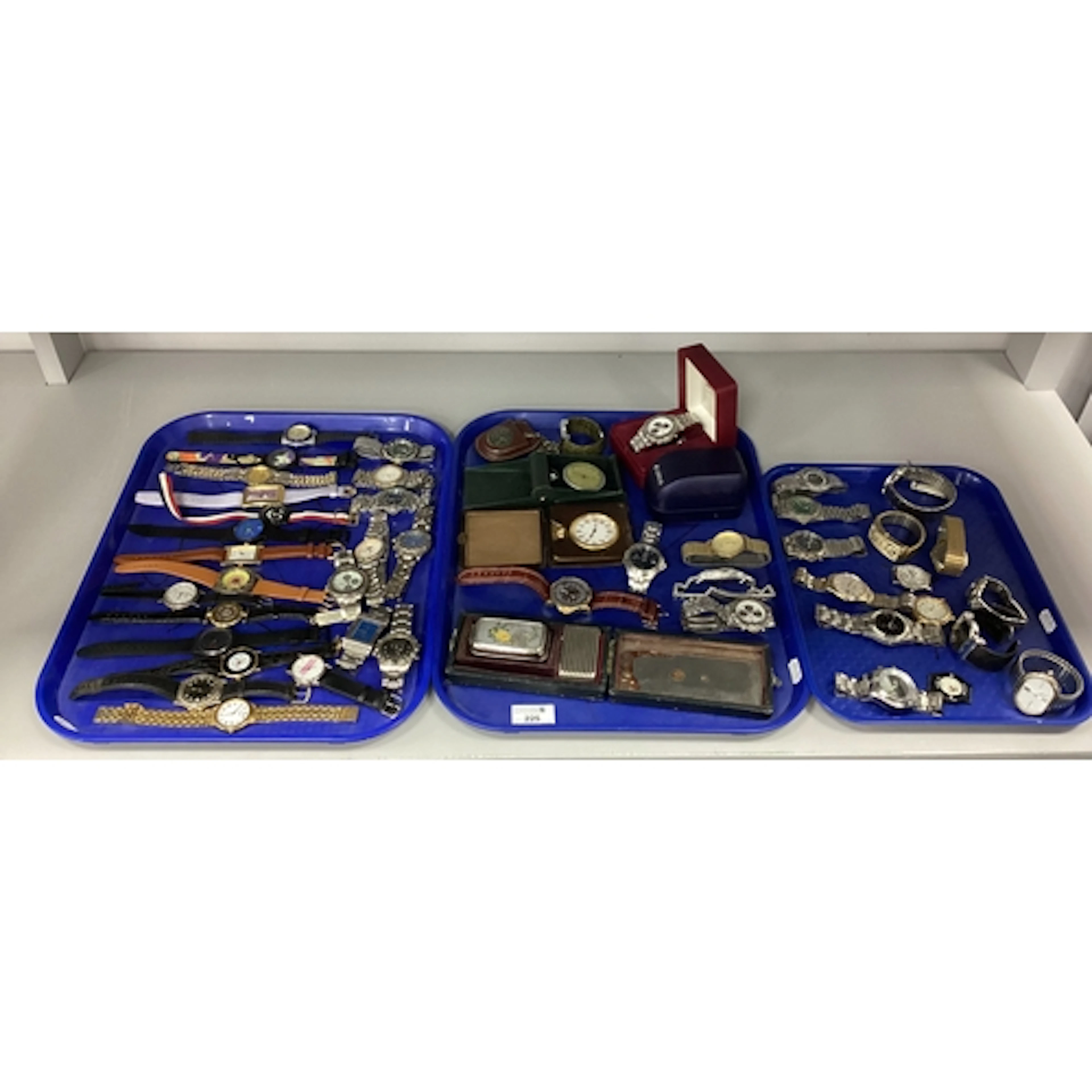 A Quantity of Assorted Wristwatches, to include Accurist, Ro...