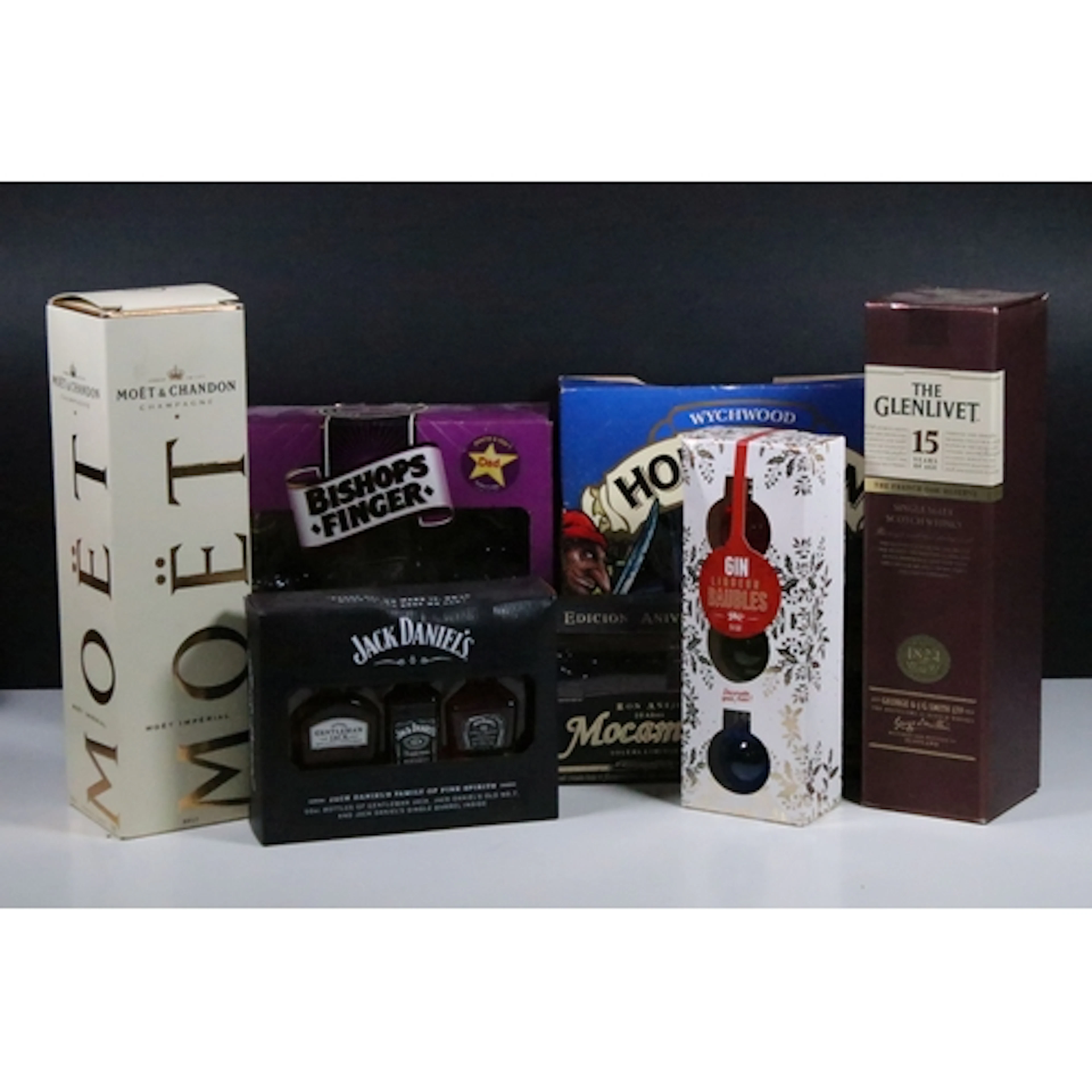 Collection of alcohol, to include Moet & Chandon Imperial Br...