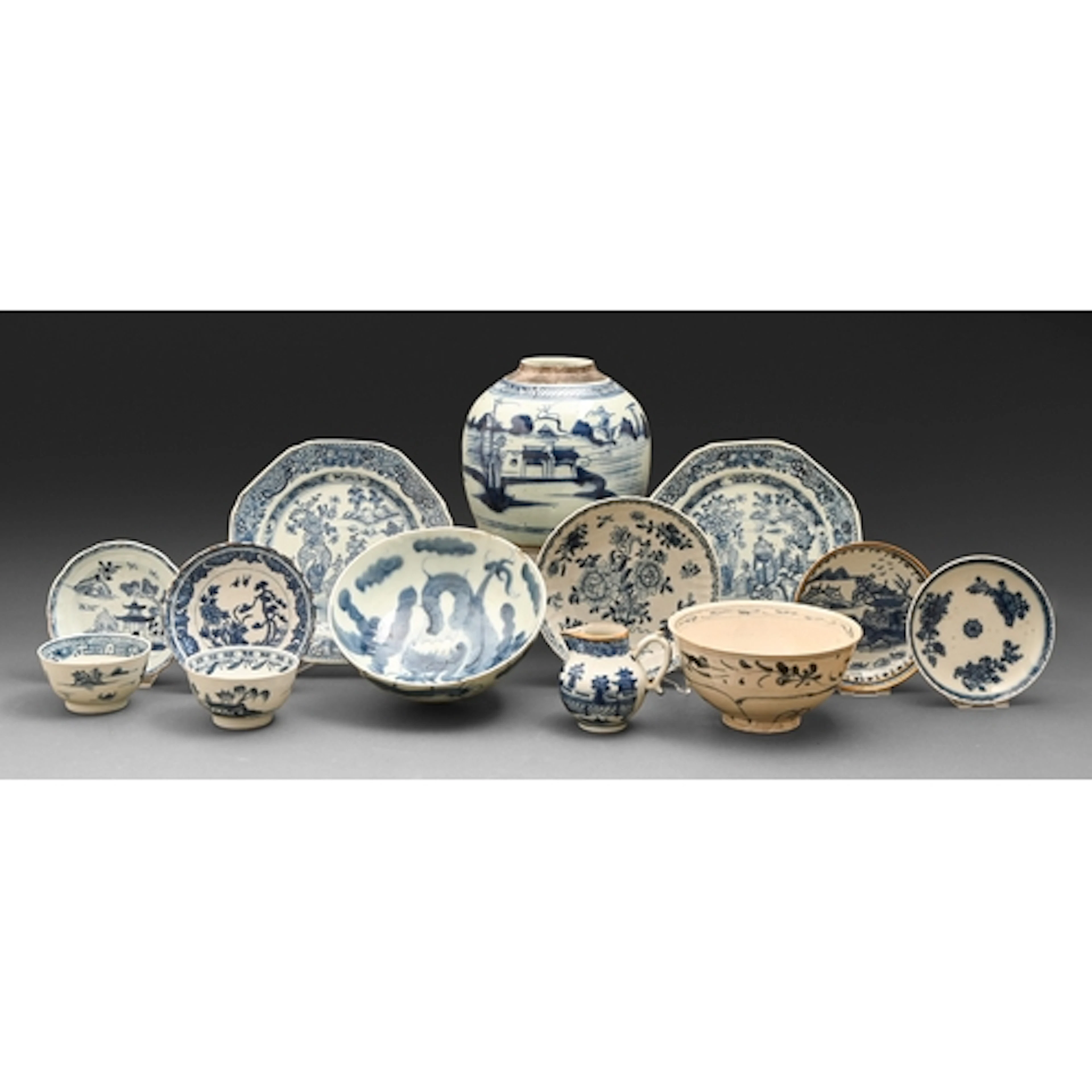 Hoi An Hoard. A Vietnamese blue and white bowl, late 15th c,...