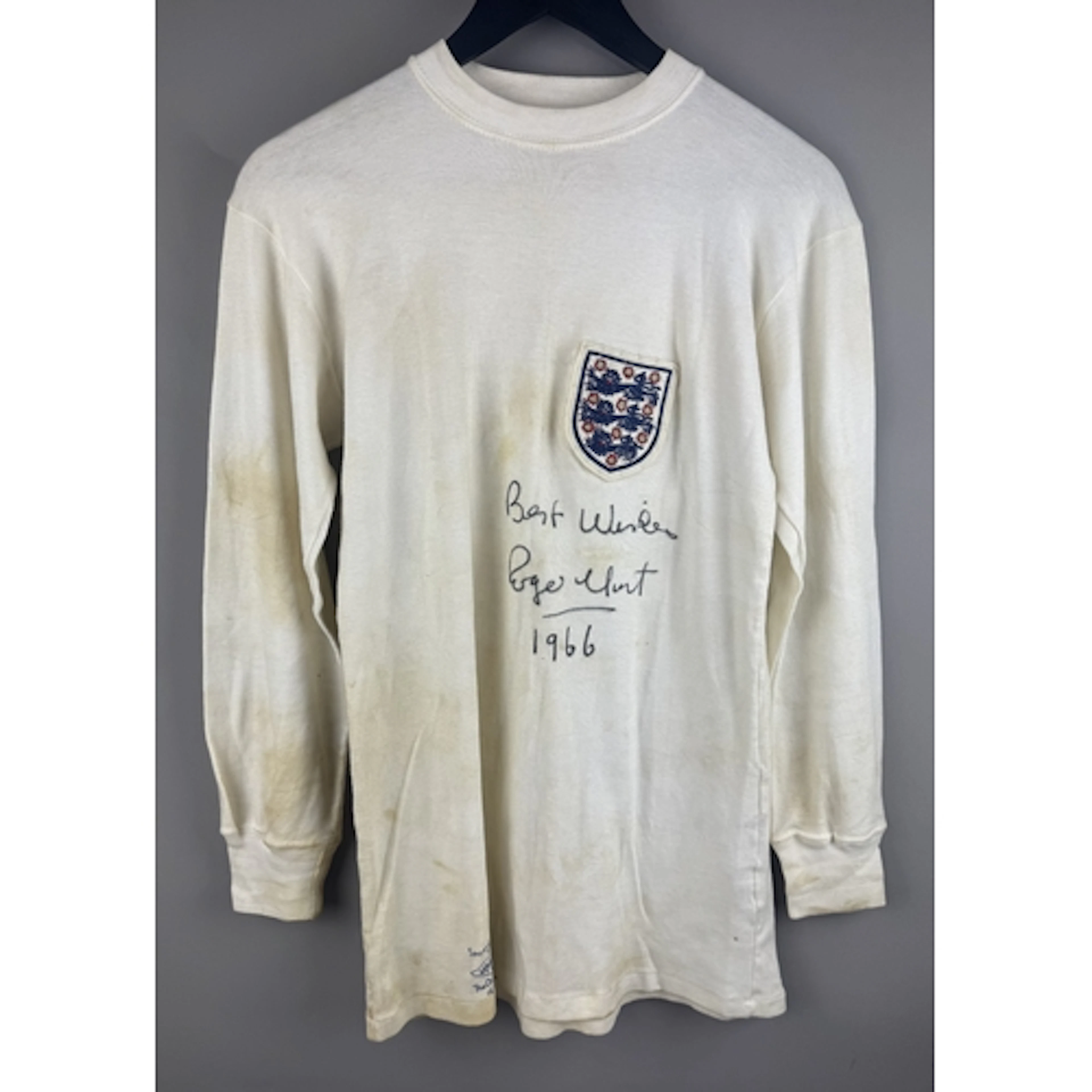 Sports Memorabilia: World Cup 1966, Roger Hunt, a signed, ma...