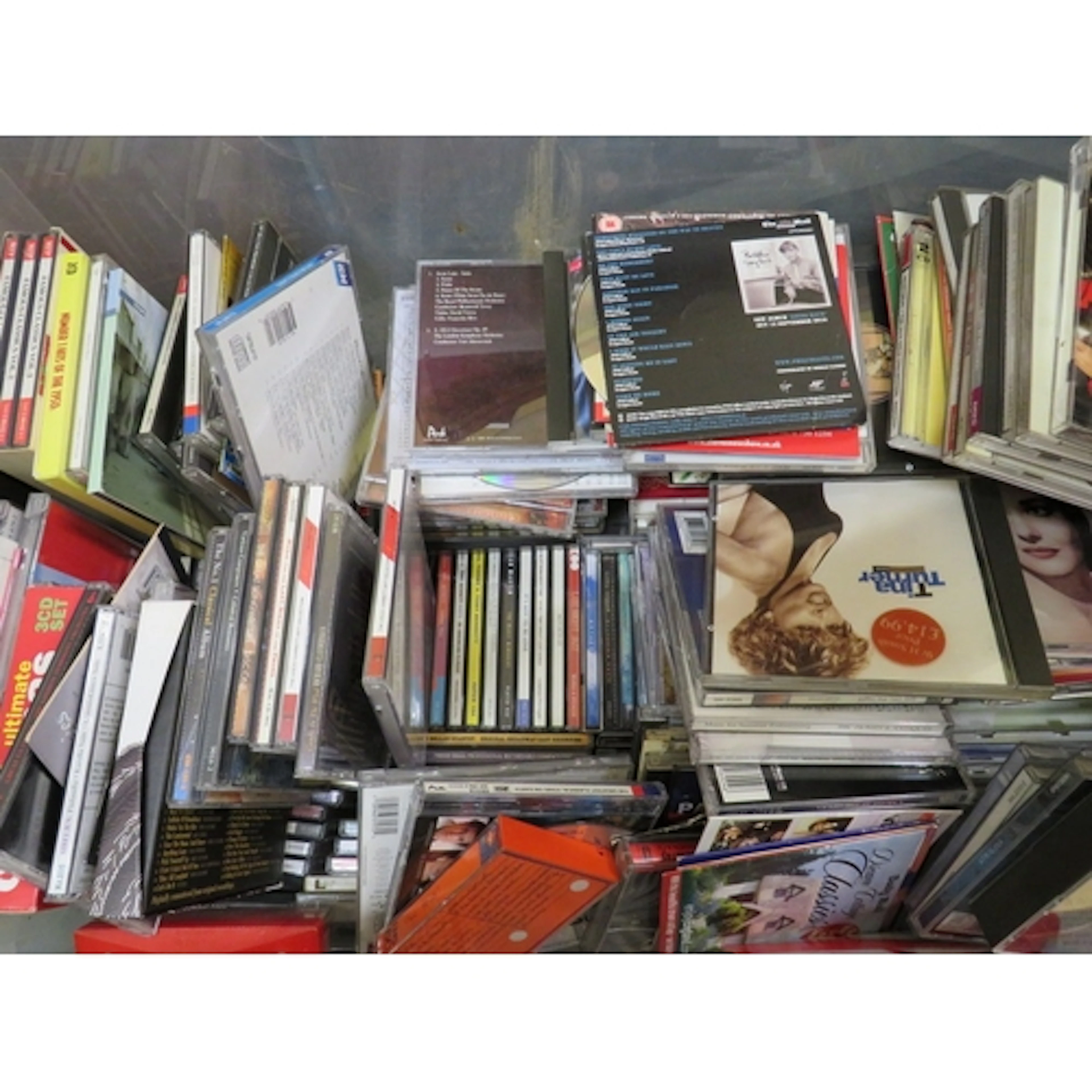 CDs incl. Tina Turner, Putting on the Ritz, Shirley Bassey, ...