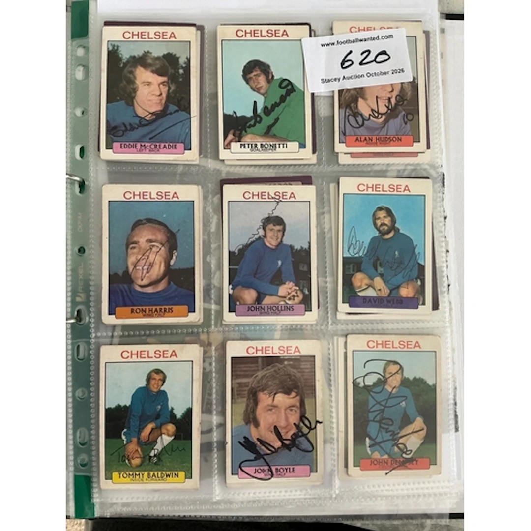 Chelsea 1971 Signed A+BC Football Cards: 14 cards with 12 au...