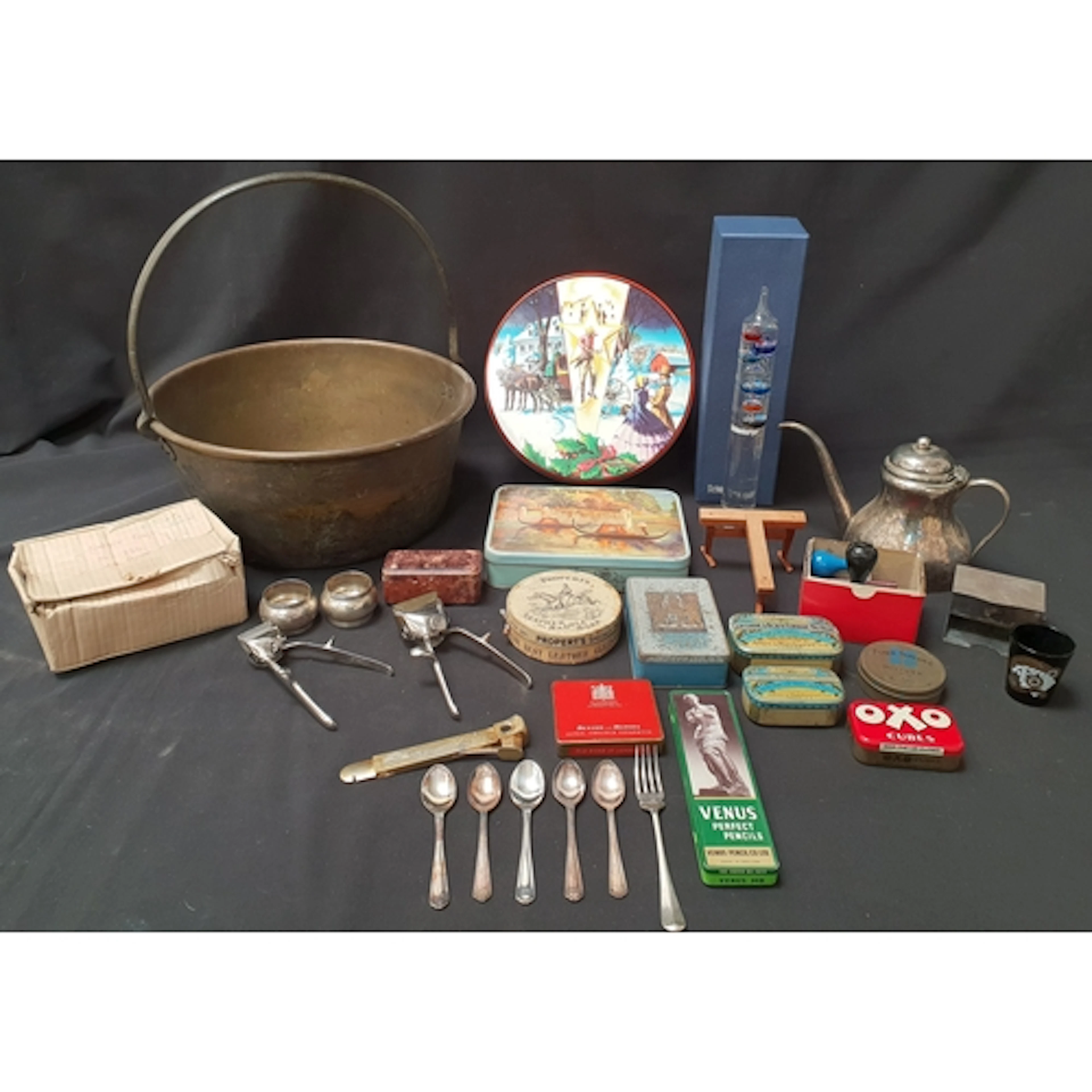 LOT OF VINTAGE COLLECTABLES including a brass jelly pan, a v...