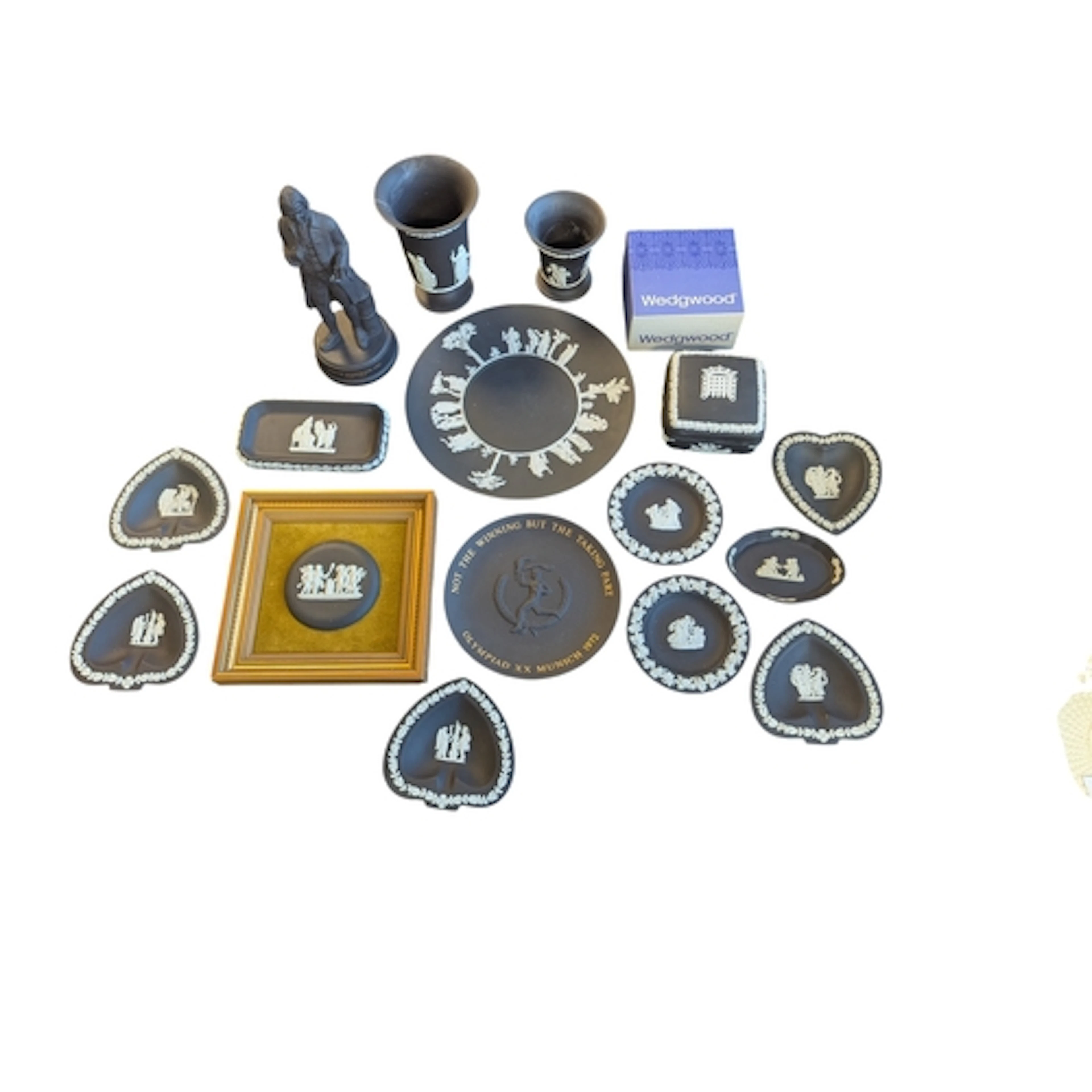 Wedgwood - A collection of vintage 20th century Wedgwood Jas...