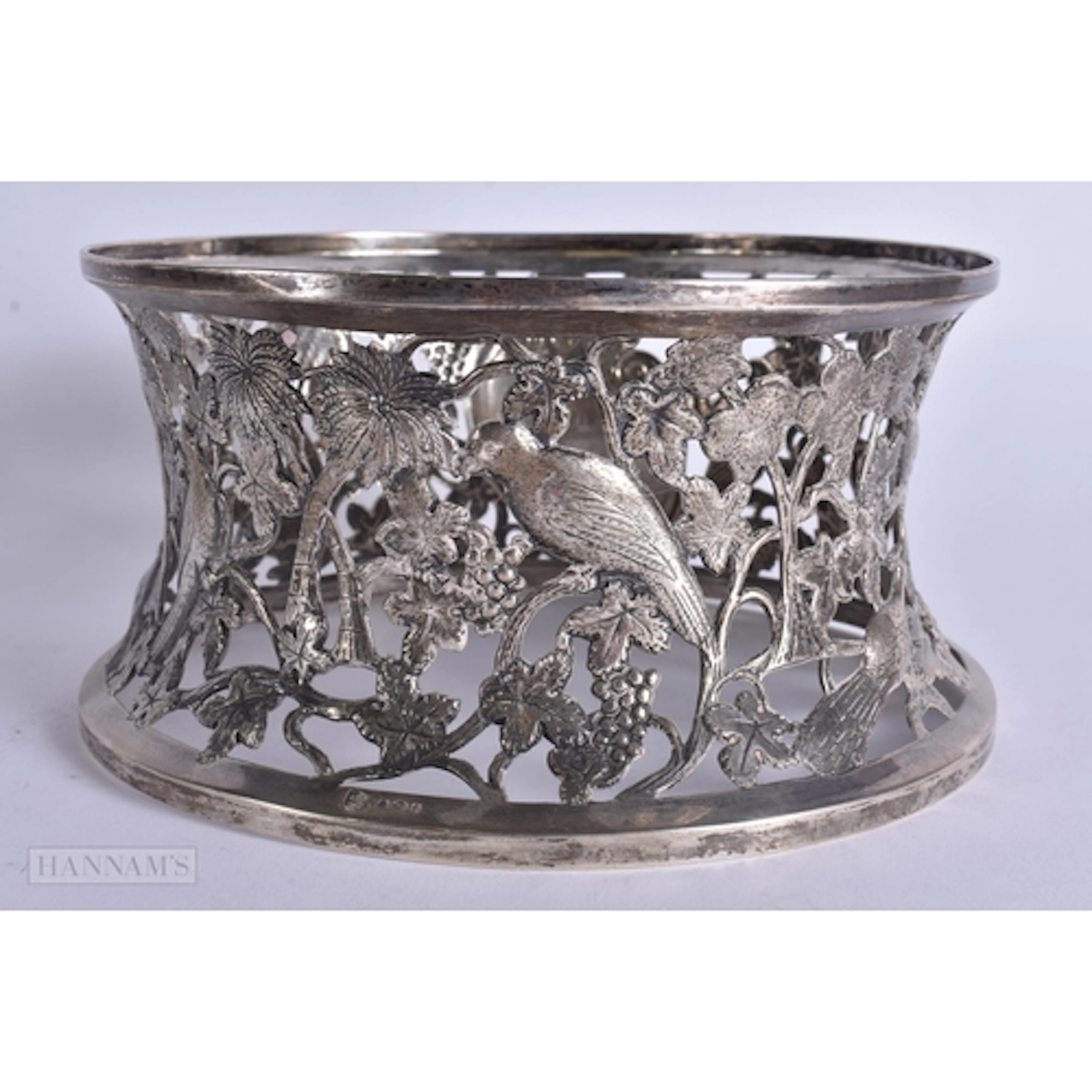 A LOVELY SILVER RETICULATED POTATO RING. 388 grams. 18 cm x ...