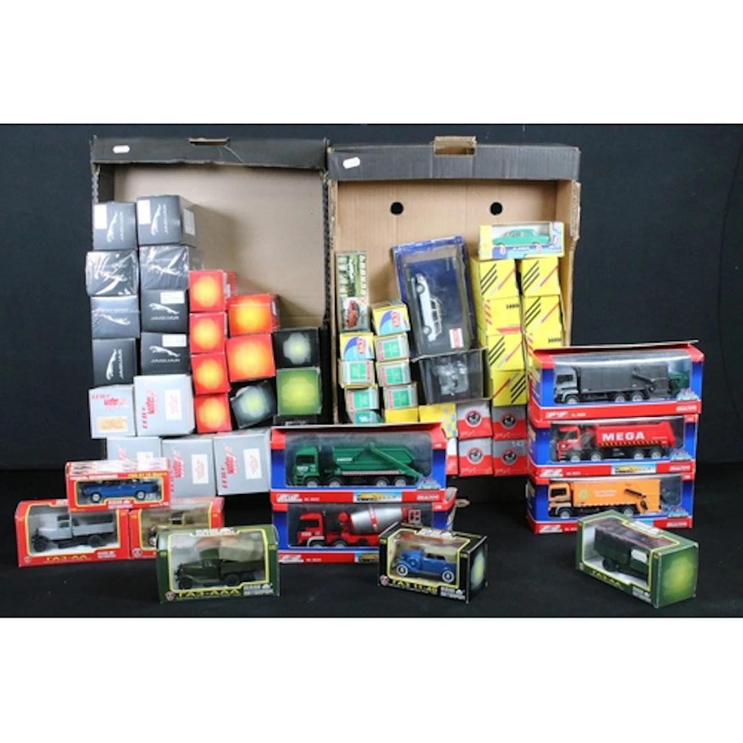 Around 65 boxed diecast models to include 8 x Atlas Editions...