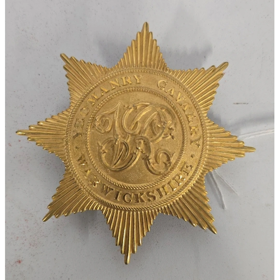 An Officer's fine gilt Victorian Shako Plate of the Warwicks...