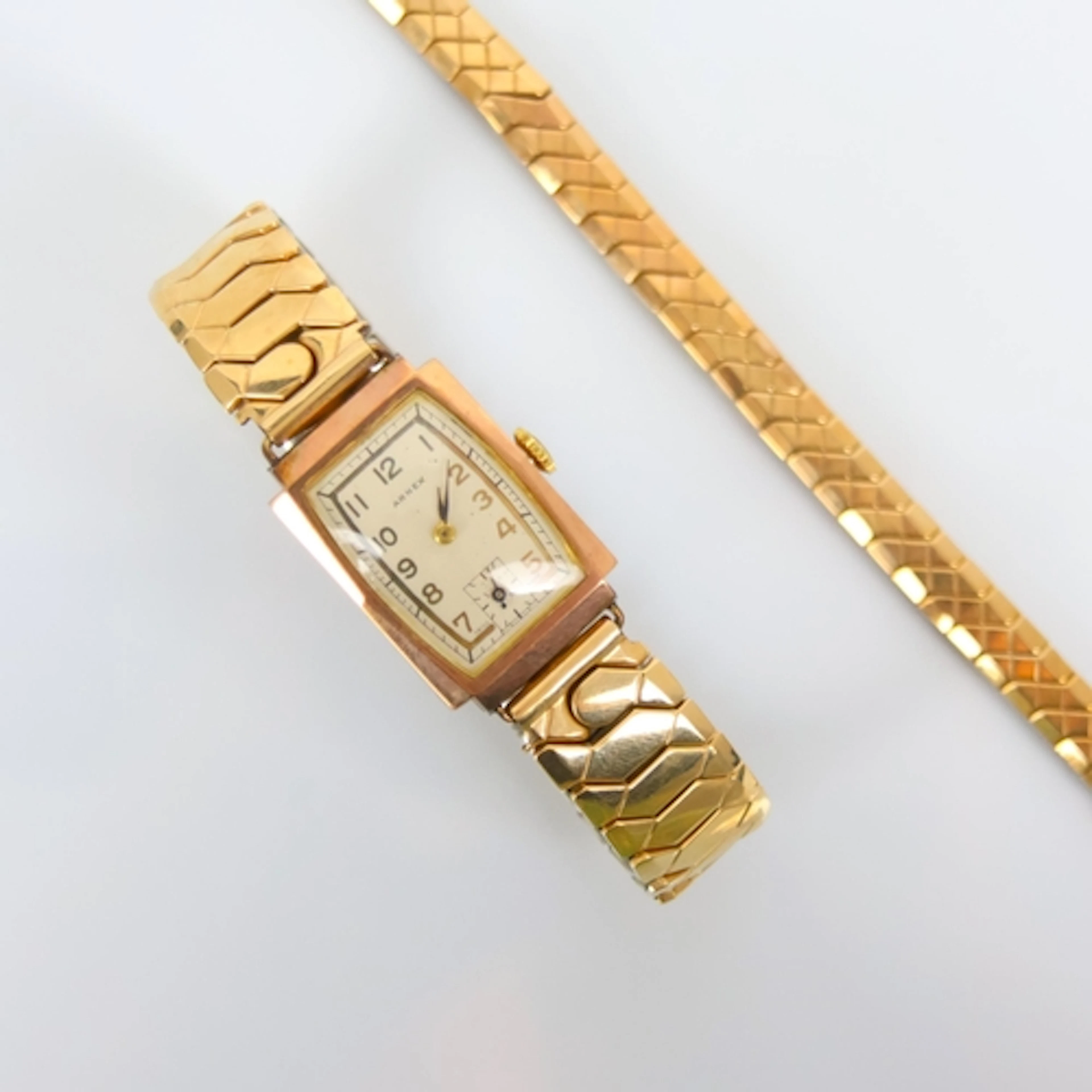 A late 20th century 9ct gold cased 'Arnex' wristwatch, the t...