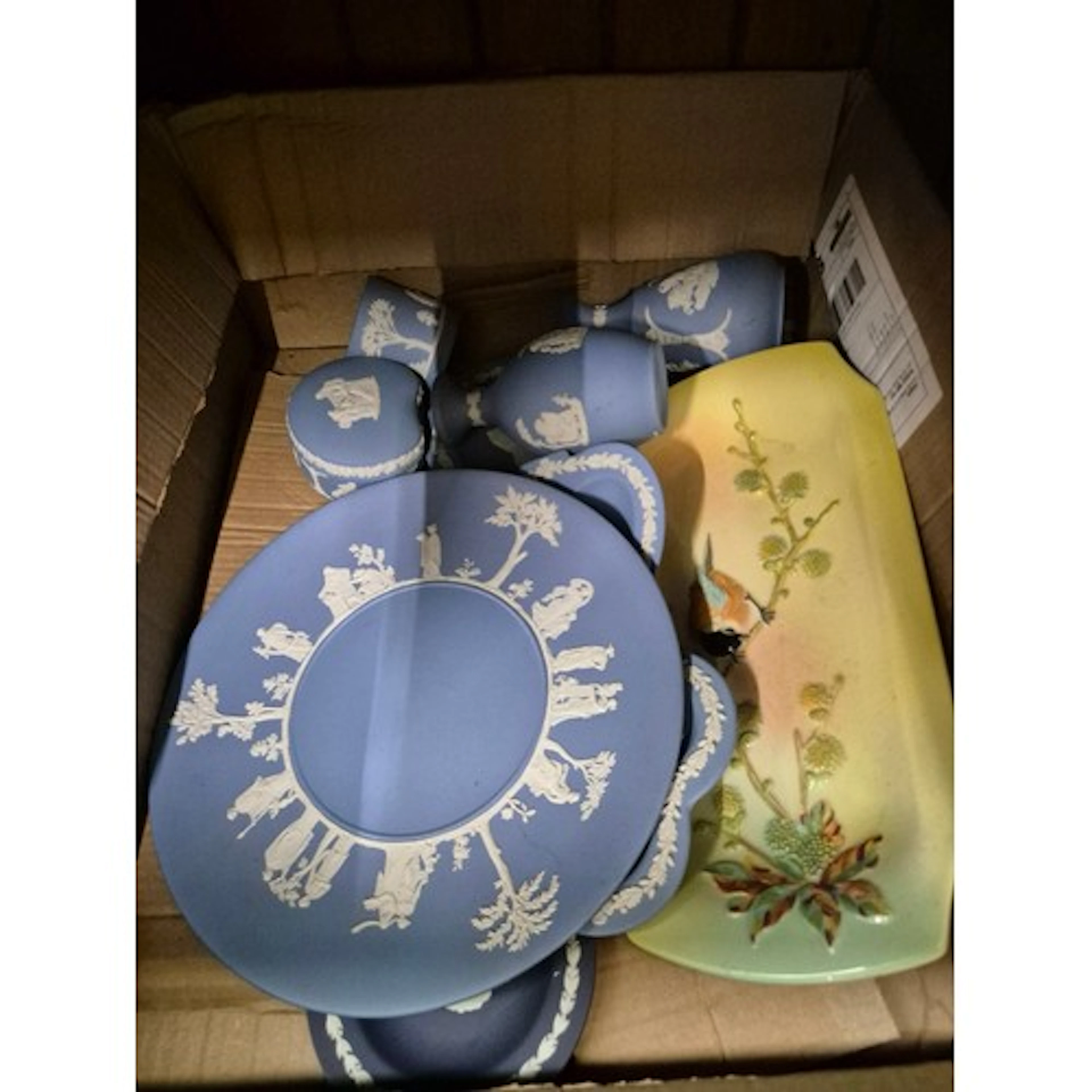 A box of assorted Wedgwood jasperware items & a Beswick plat...
