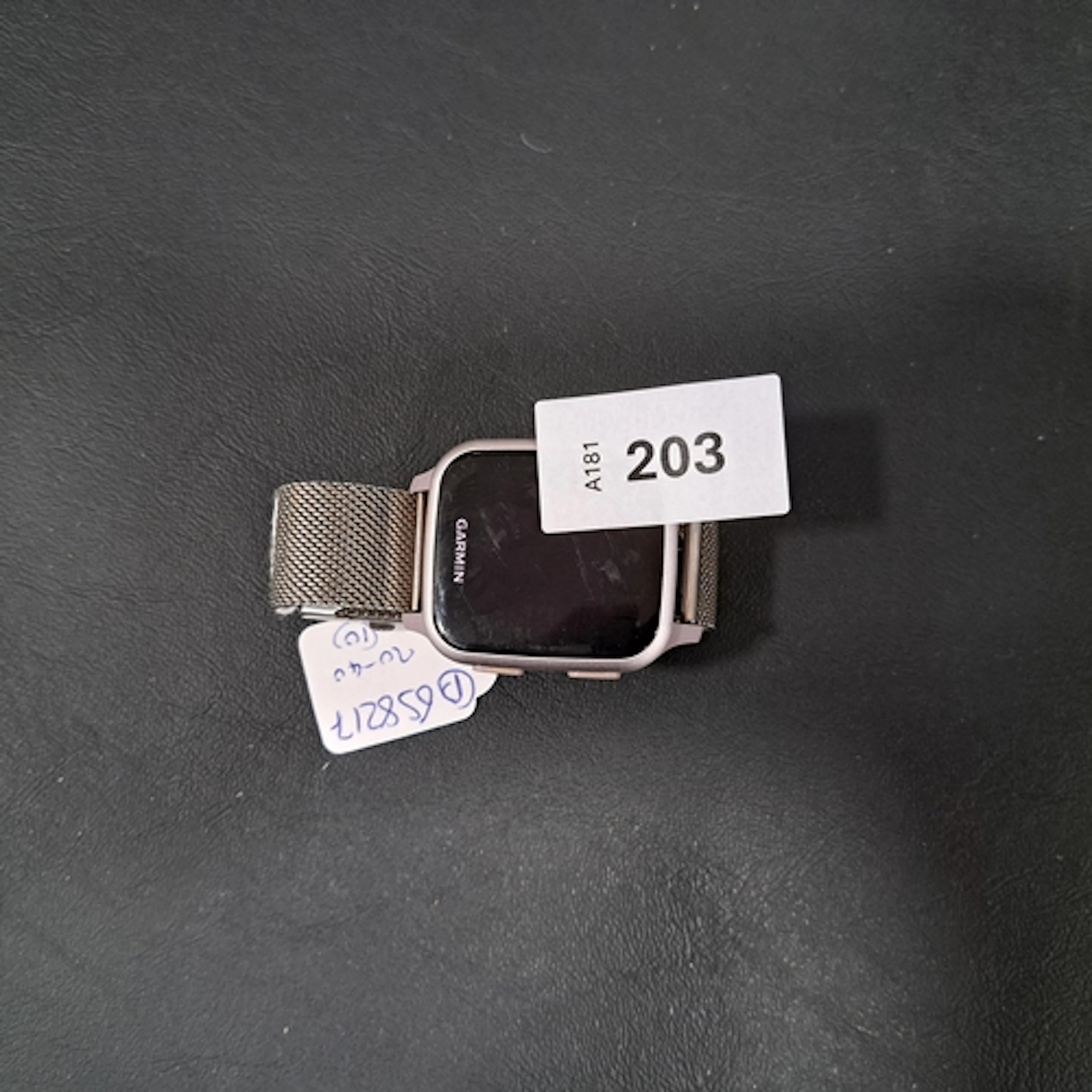 GARMIN VENU 2 WATCH Wiped. scratches to screen Note: It is t...