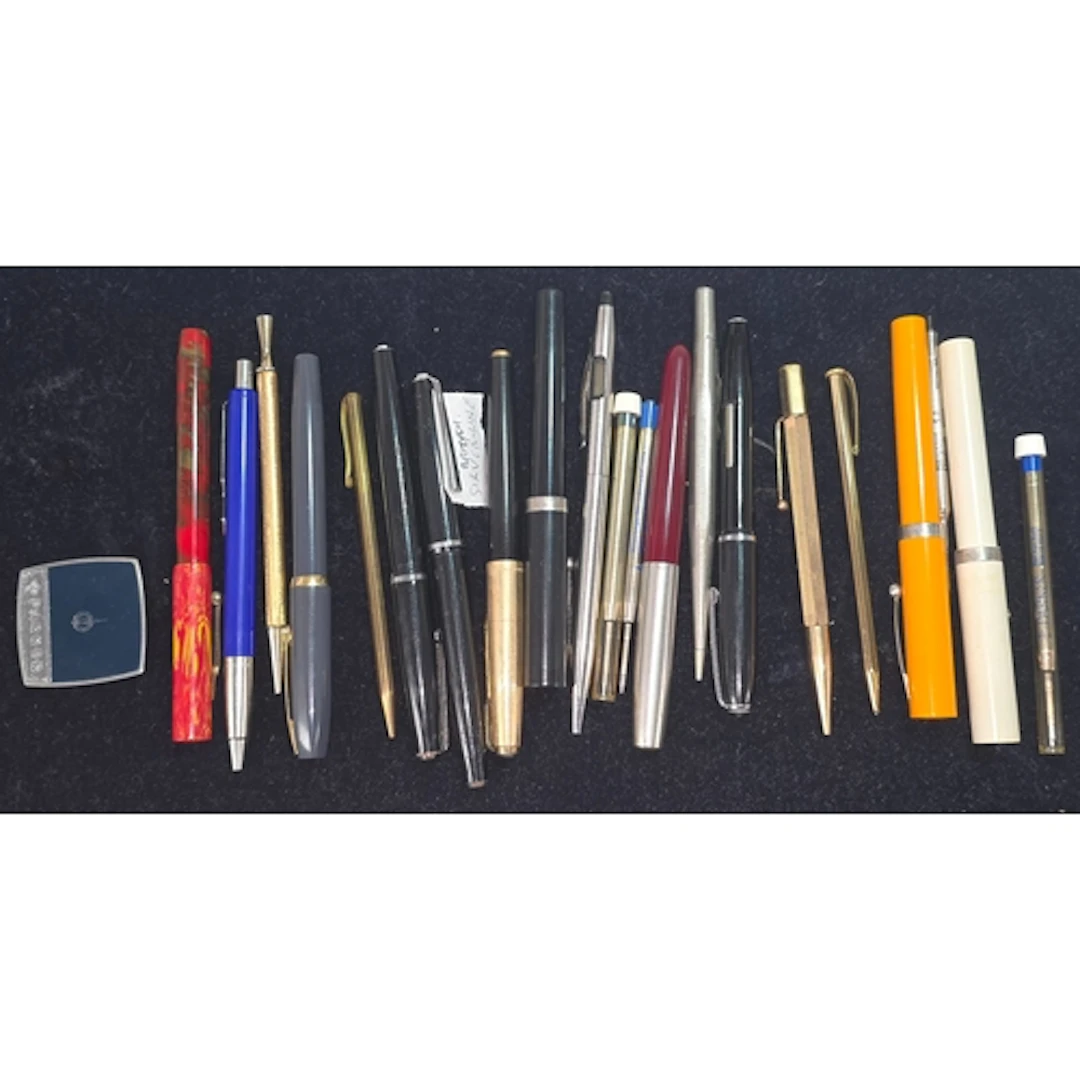 A collection of quality collectable fountain and other pens ...