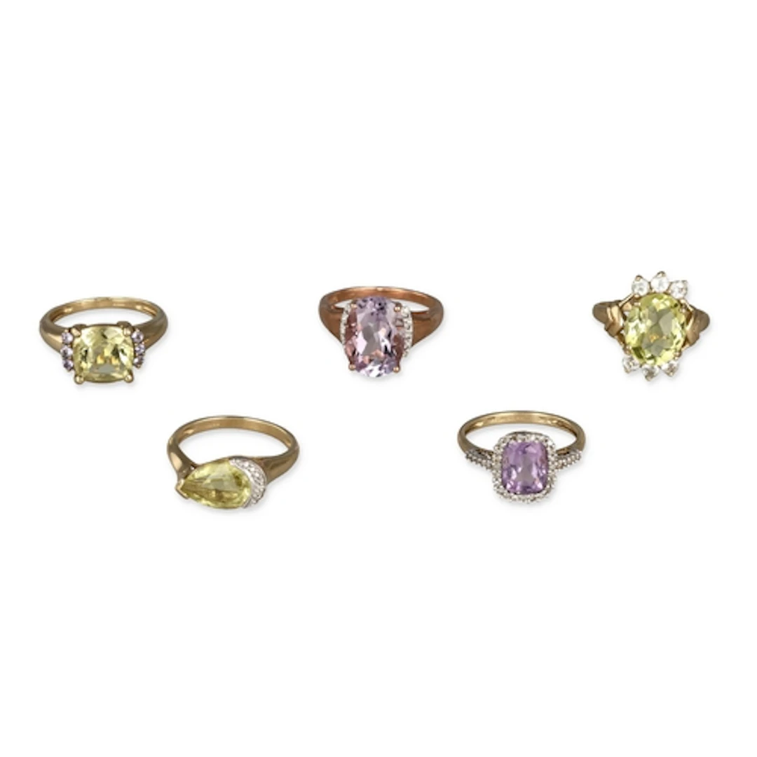 FIVE 9 CARAT GOLD RINGS SET WITH STONES INCLUDING AMETHYST G...