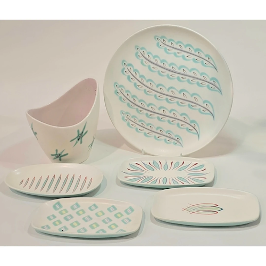 Poole Pottery group of 6 pieces of Freeform to include green...
