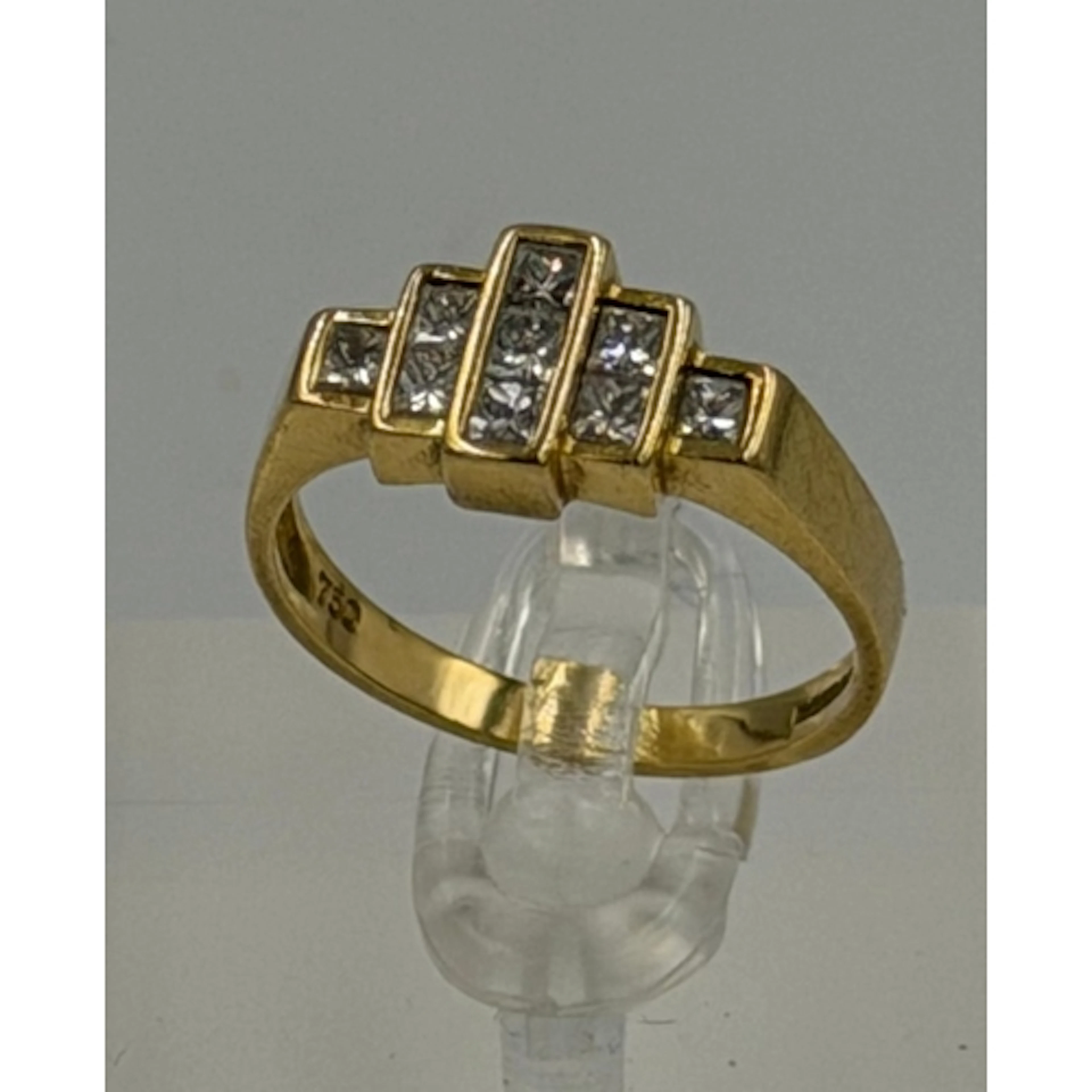 An 18ct yellow gold Art Deco style ring, approximate weight ...