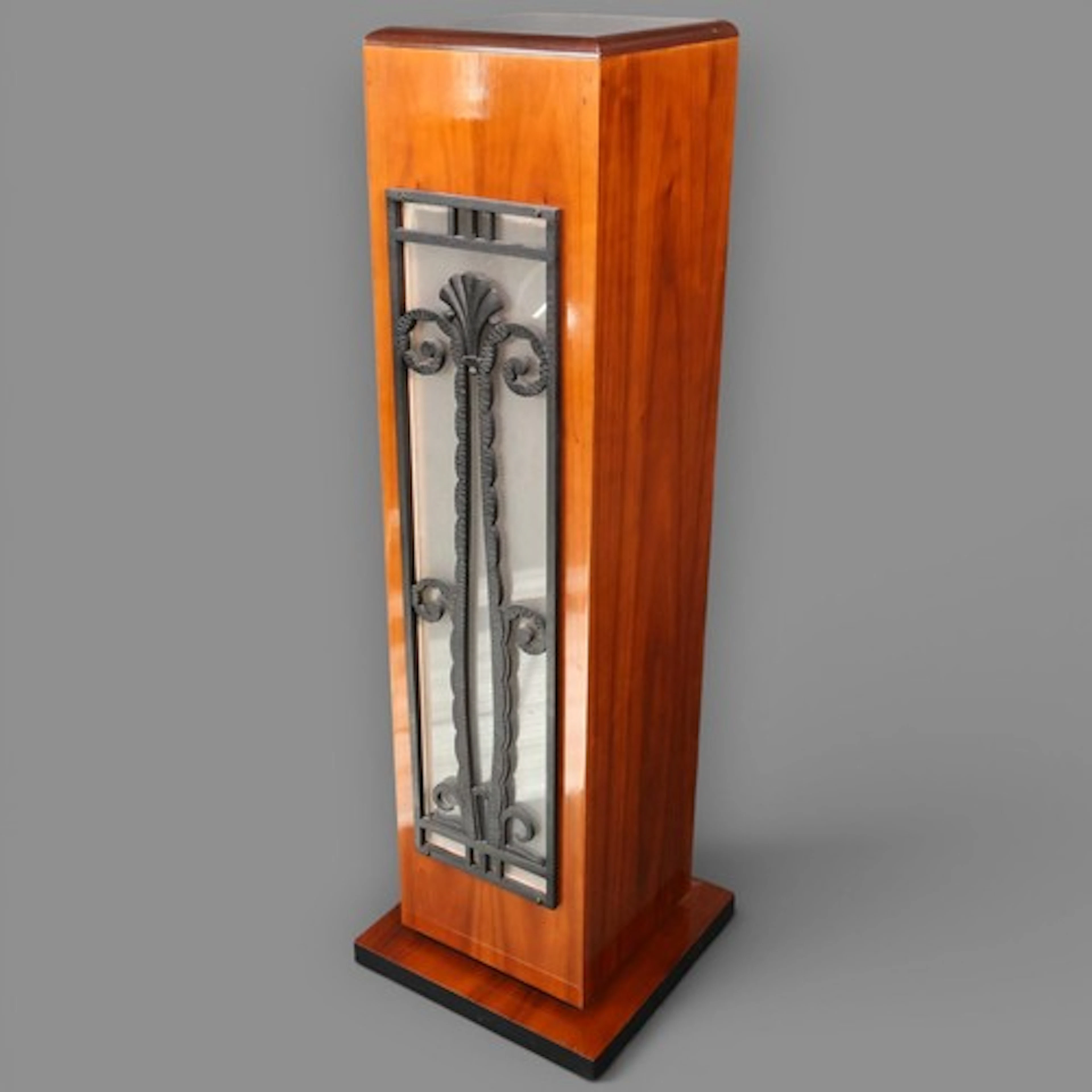 A high quality Art Deco design illuminated pedestal column i...