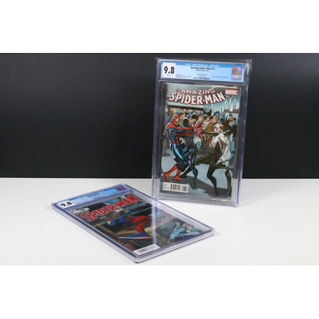 Graded Comic - Two Marvel Spiderman comics to include The Am...