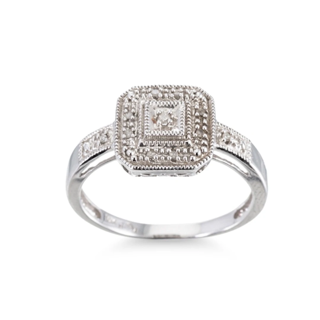 A 10CT GOLD DRESS RING, illusion set with diamonds, size N, ...