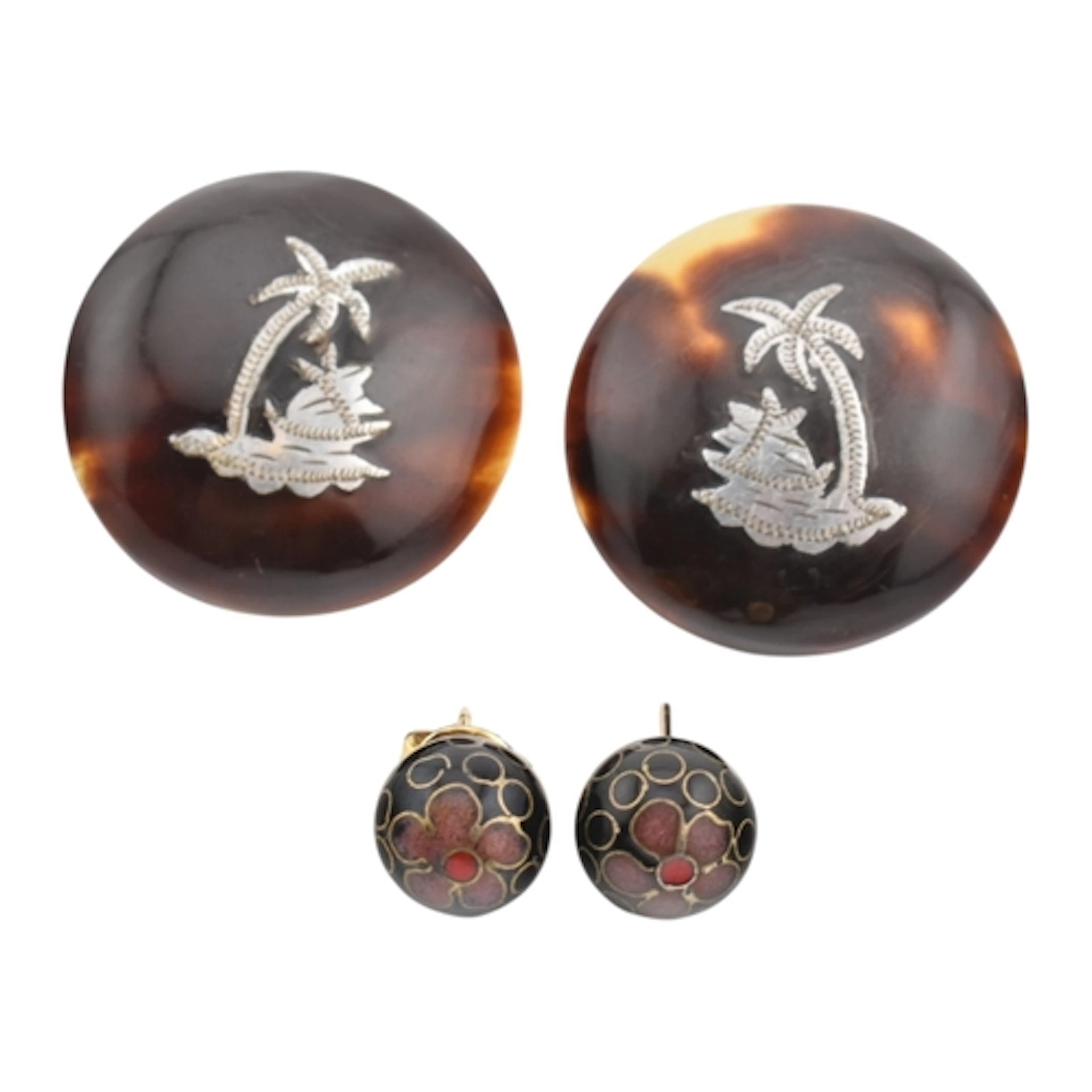 A PAIR OF CLOISONNÉ STUD EARRINGS & A PAIR OF TORTOISESH...
