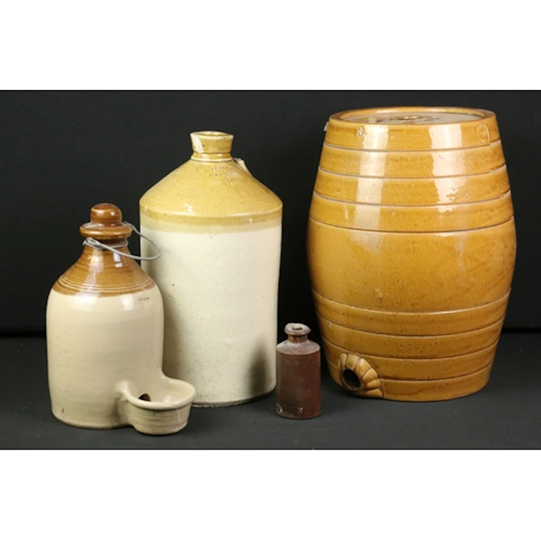 Group of four items of stoneware, to comprise a stoneware ba...