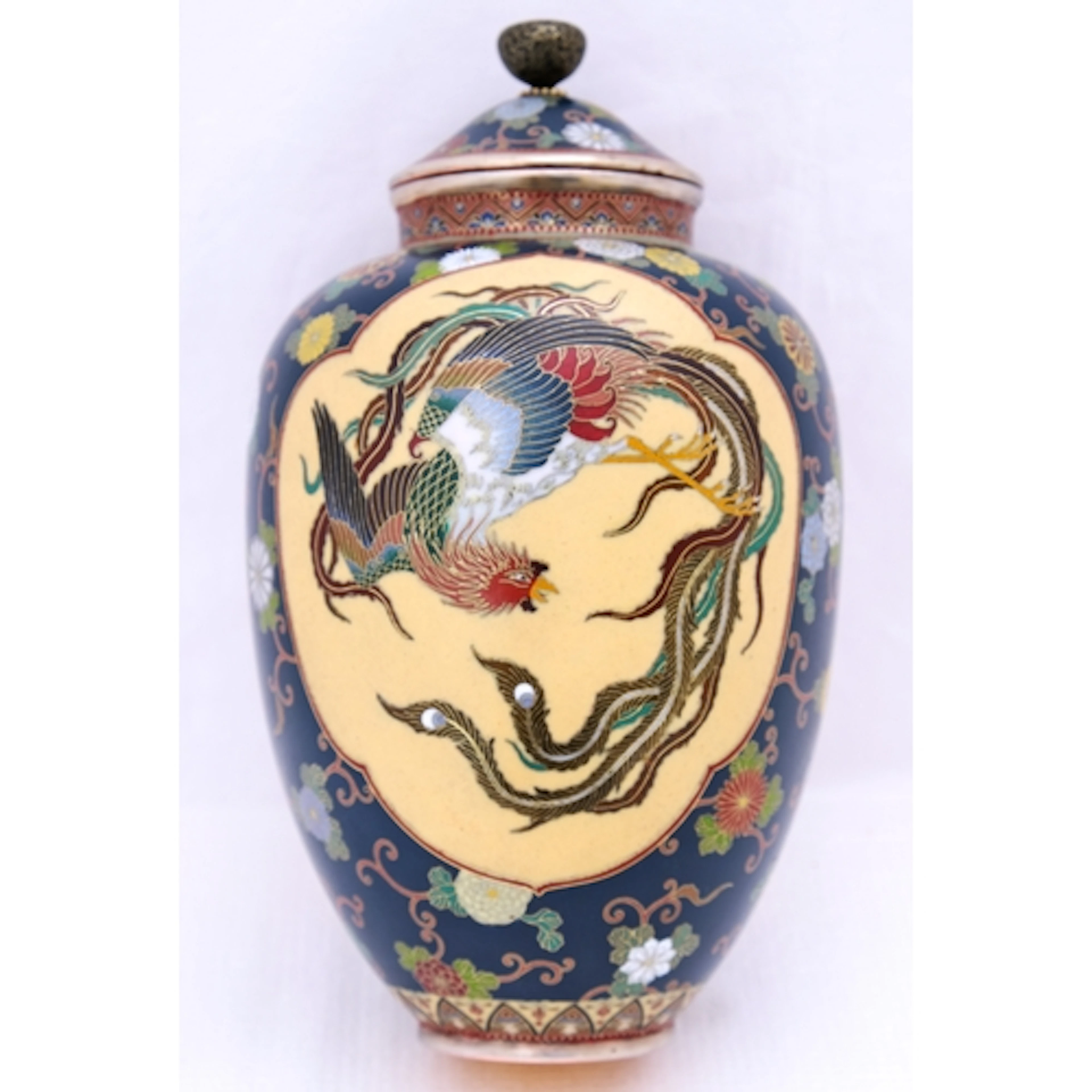 A FINE JAPANESE CLOISONNÉ COVERED VASE ATTRIBUTED TO HONDA ...