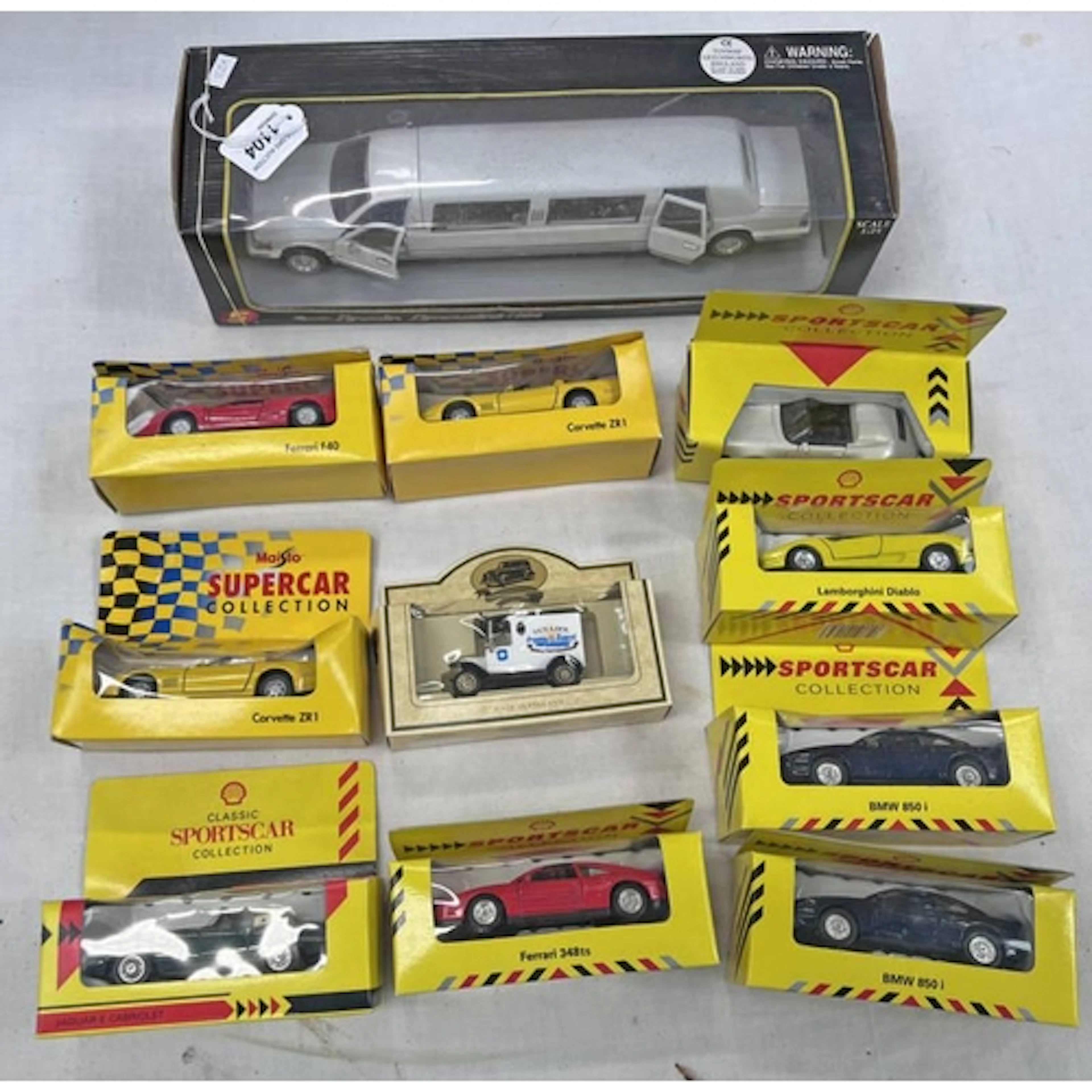 SELECTION OF VARIOUS MODEL VEHICLES INCLUDING LINCOLN LIMOUS...
