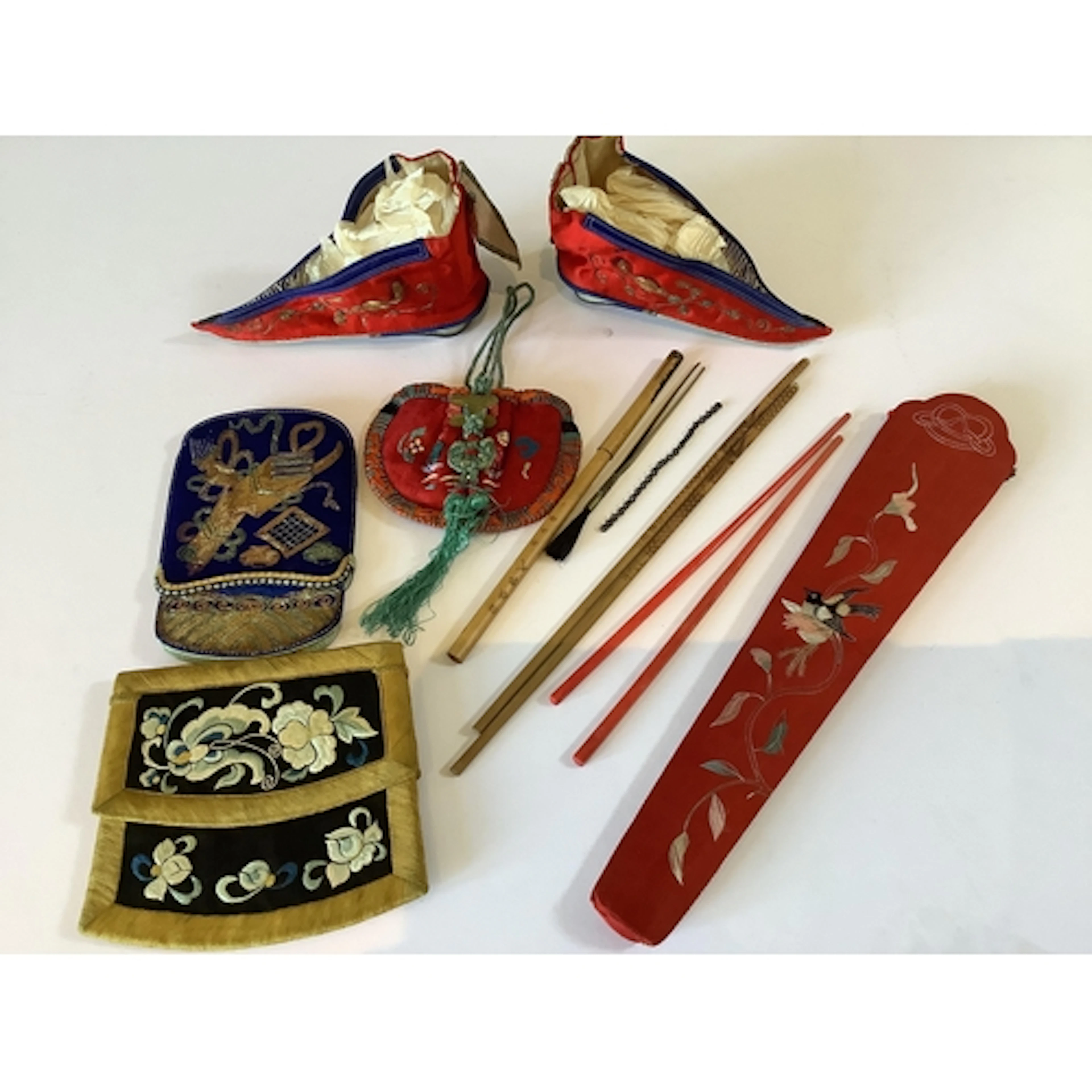 A pair of 20th century Chinese gold embroidered embroidered ...