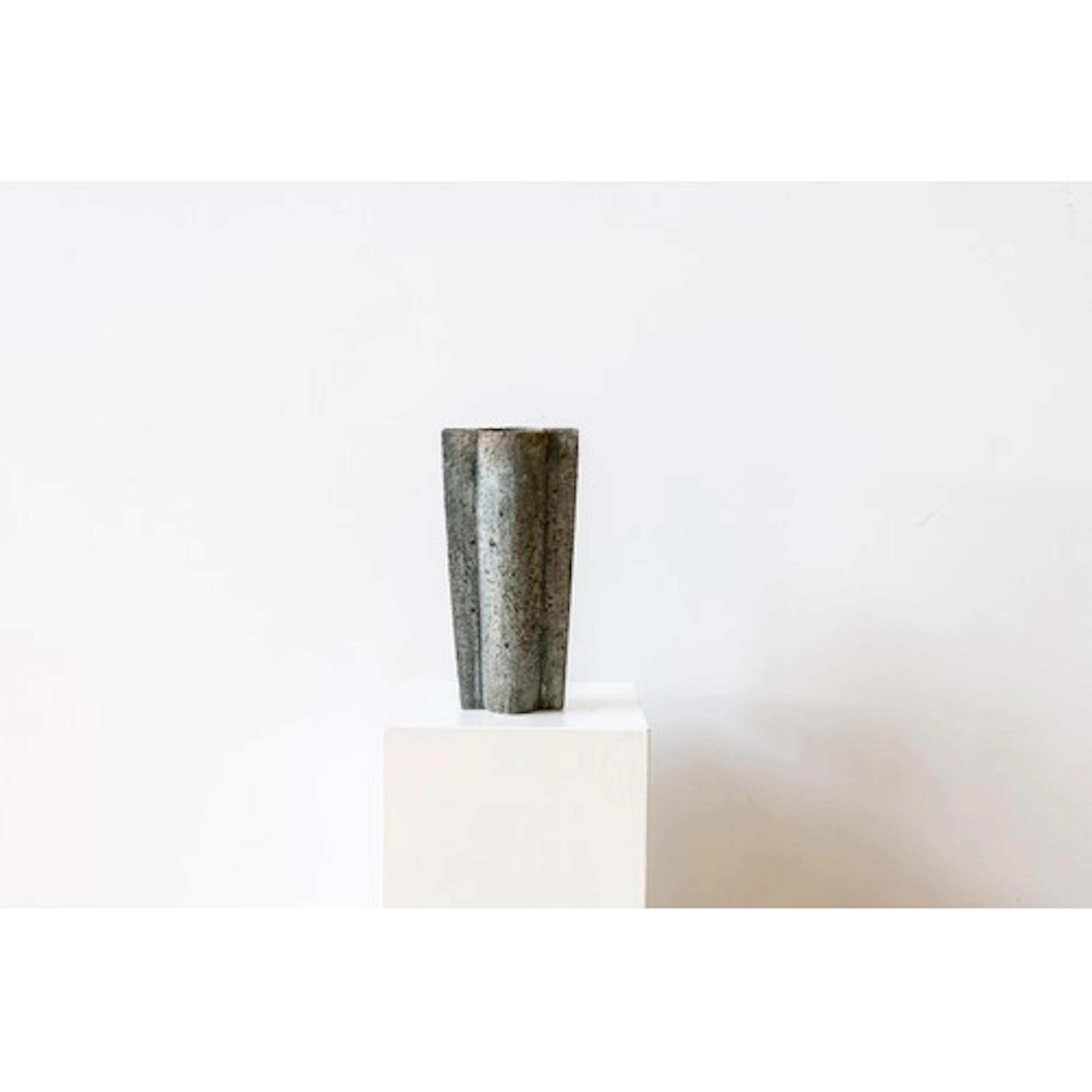 PAUL PHILP (British, b.1941) TEXTURED STONE WARE VASE of tap...