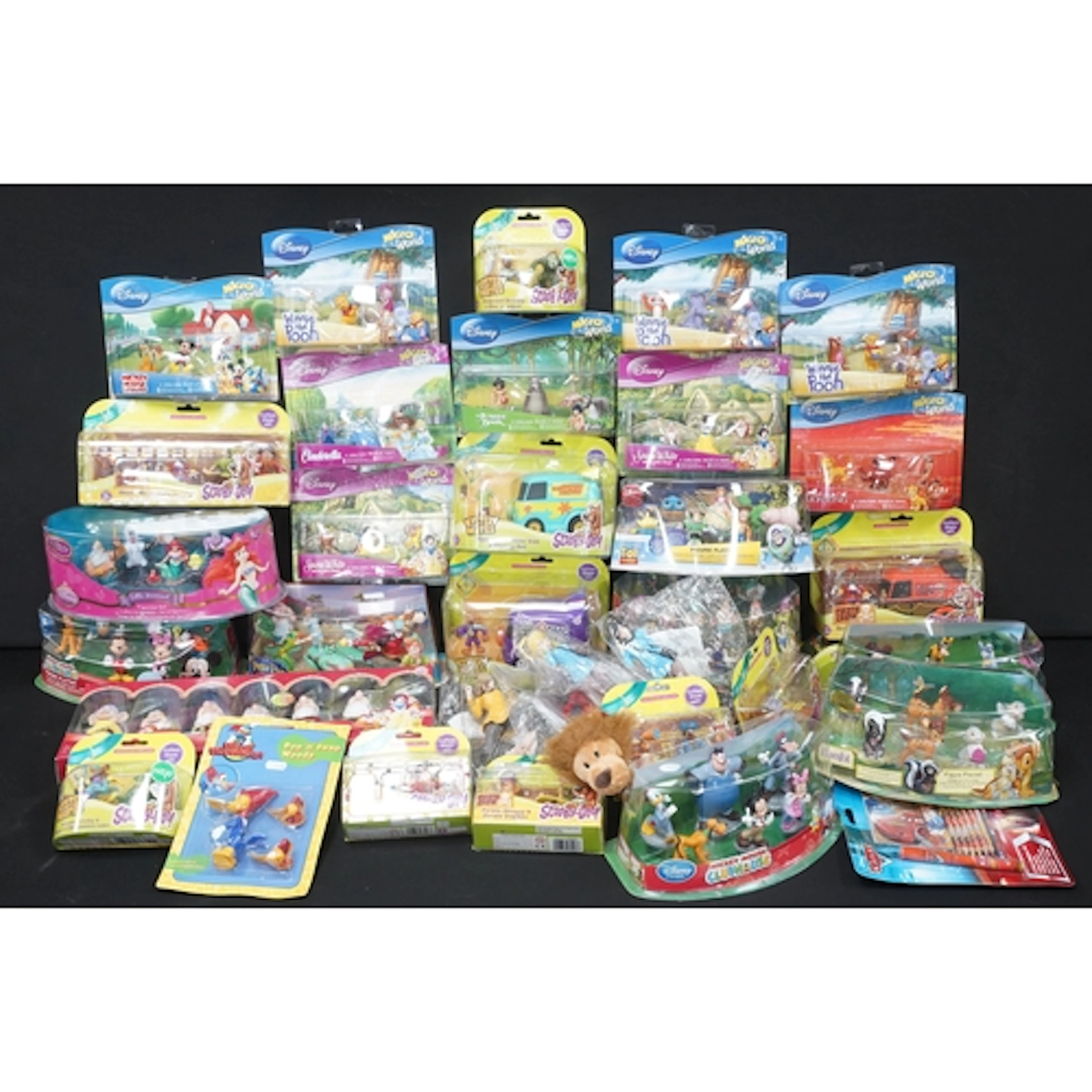 30 Carded/boxed TV and film related figure sets to include D...