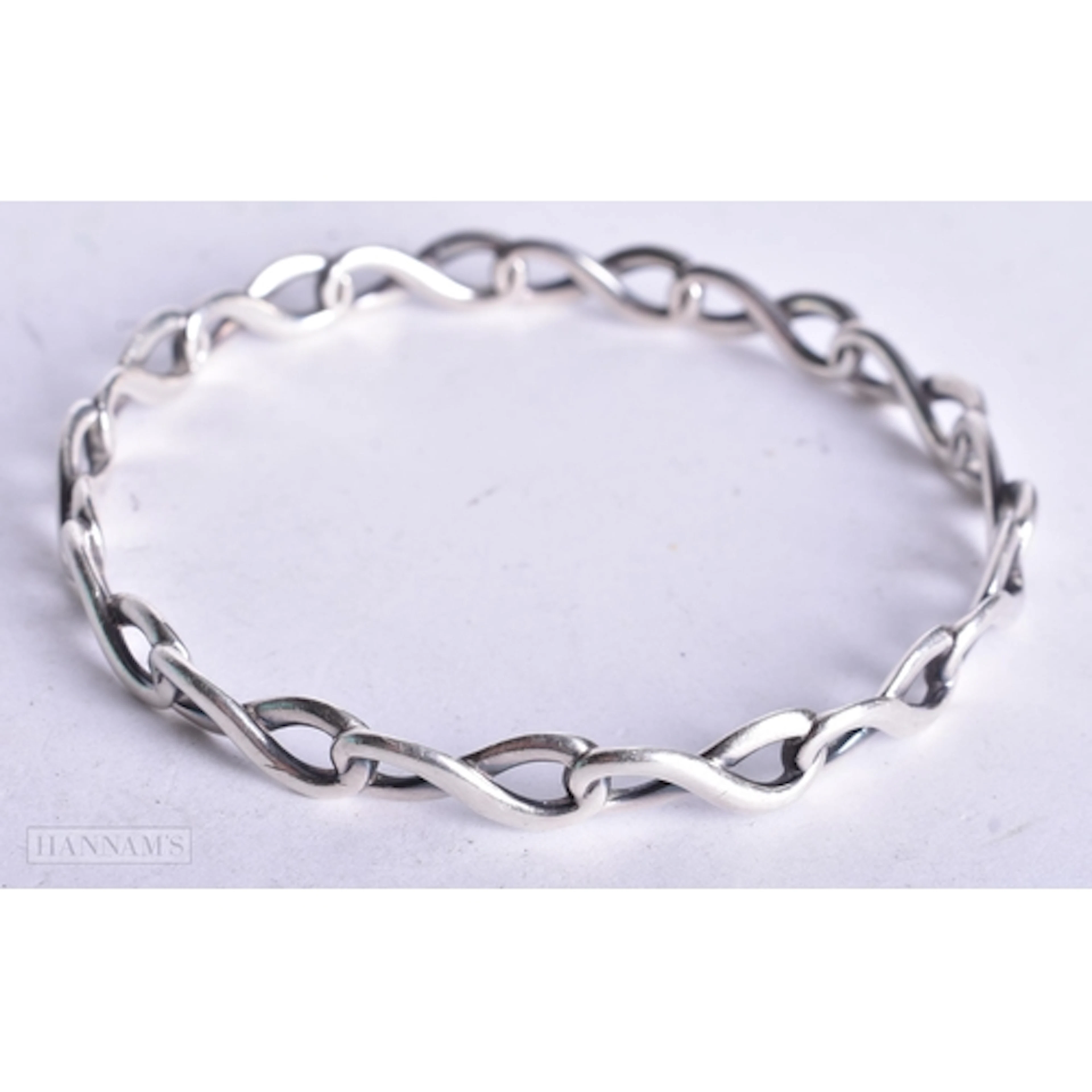 Tiffany & Co Sterling Silver Infinity Link Bangle w/ Box (14...