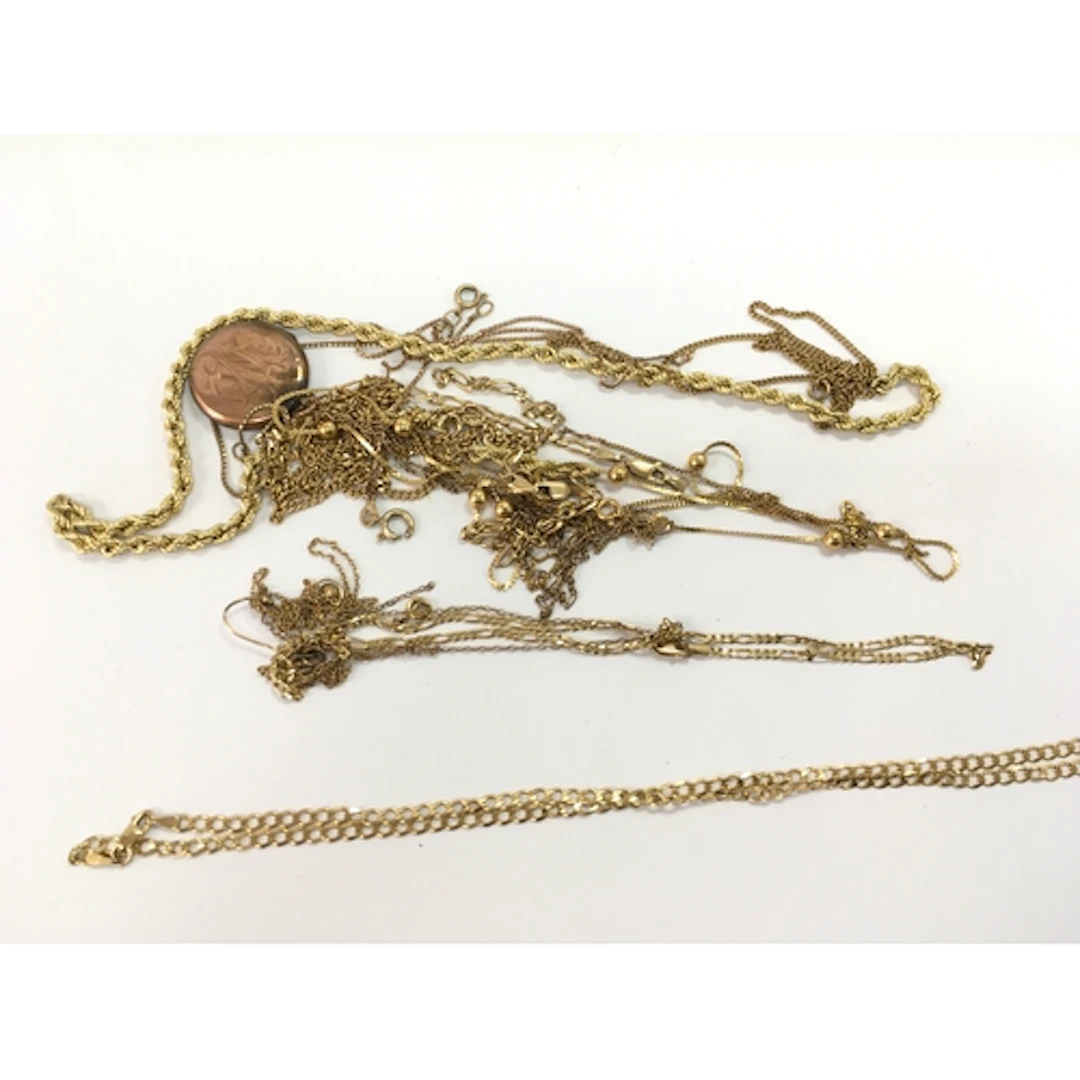 Collection of assorted 9ct gold items including bracelets, c...