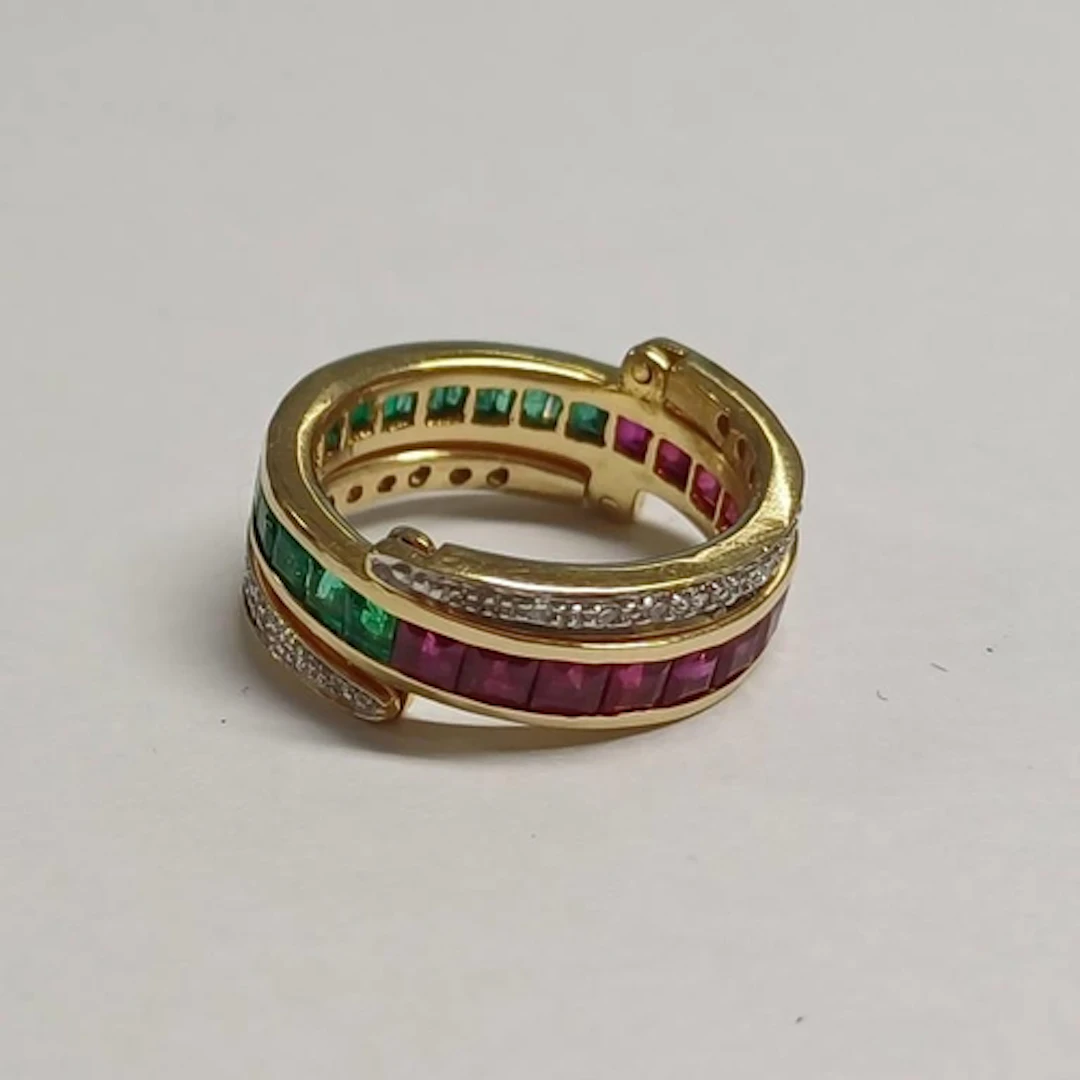 18CT GOLD EMERALD, RUBY & DIAMOND SET DAY OR NIGHT RING, SET...