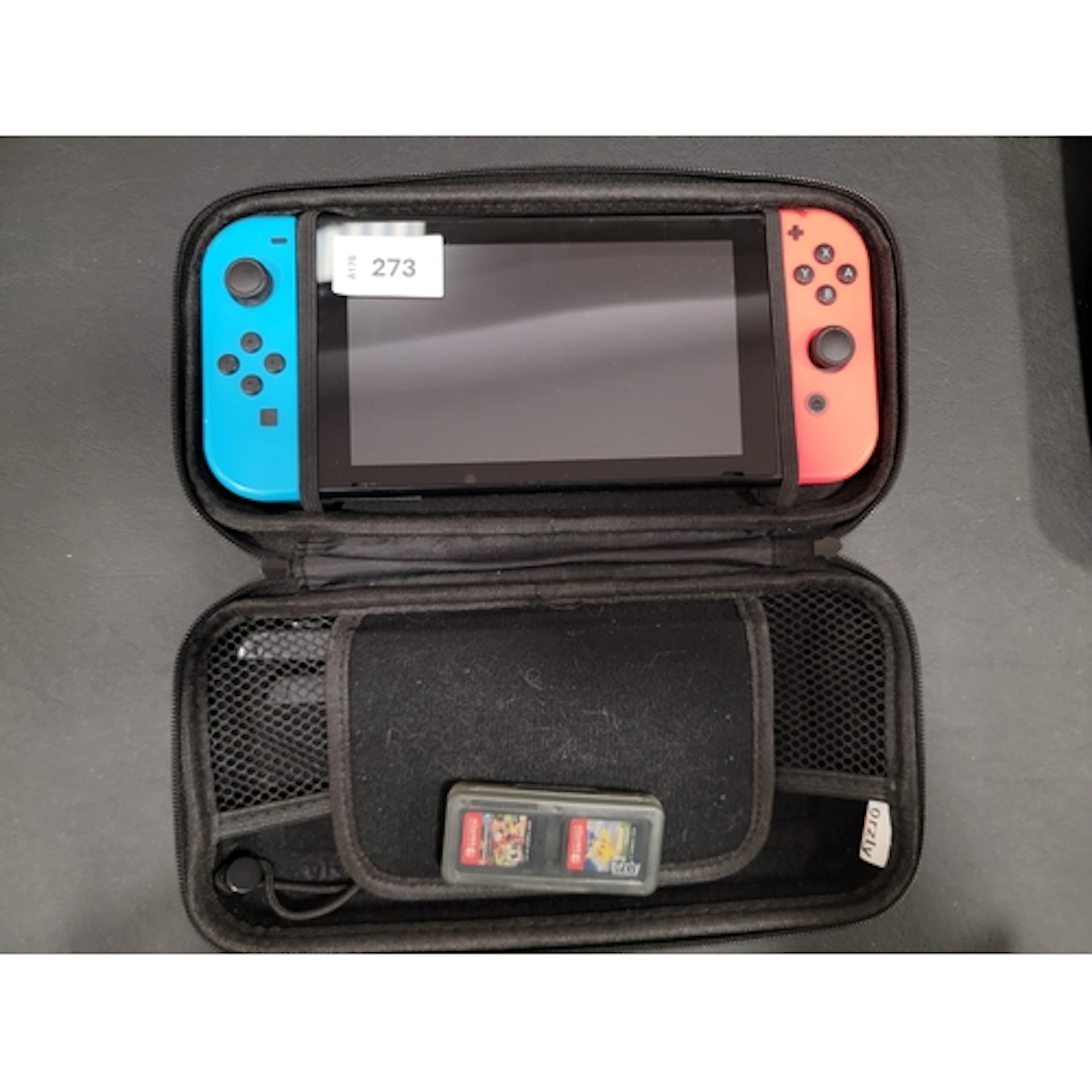 NINTENDO SWITCH S/N XAW10107204928; with four games - Mario ...