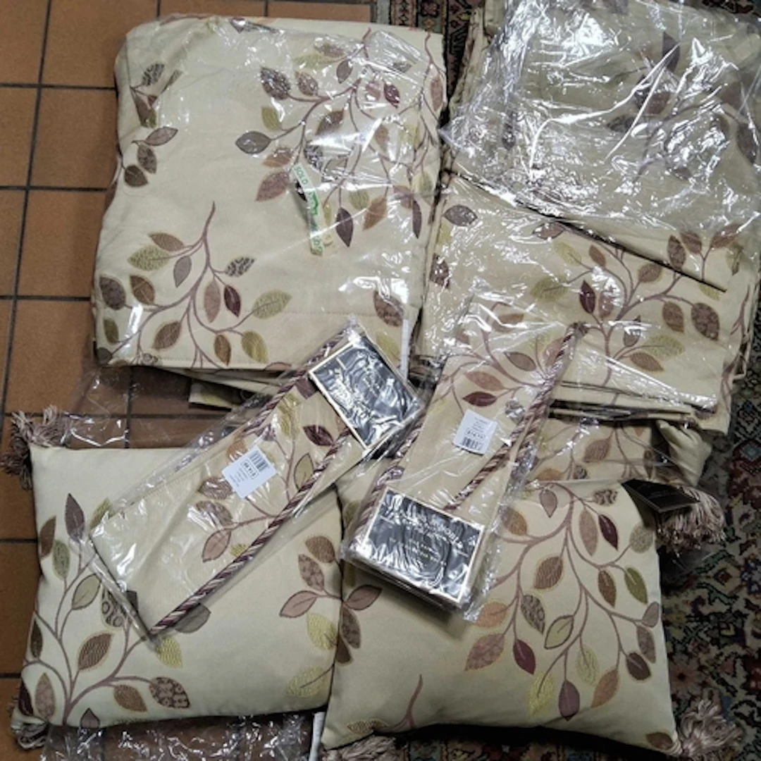 WATERS & NOBLE PRIEMIER COLLECTION CURTAINS, TIE BACKS A...
