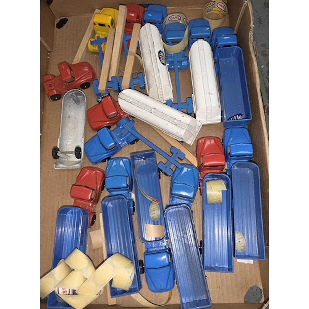 Lone Star, 15 lorries and trailers inc. Milk, Esso, Planks e...