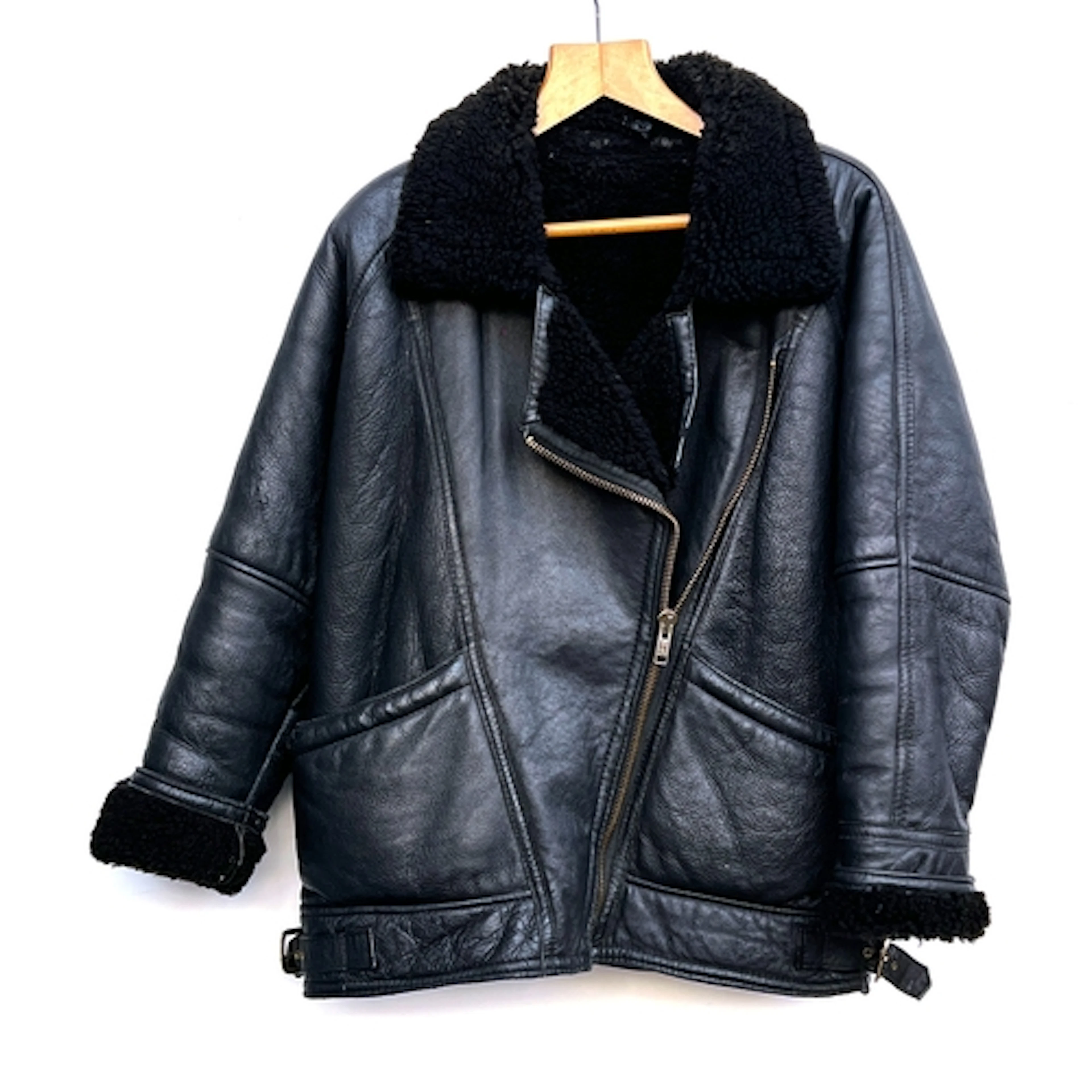 A vintage Milan Leatherwear sheepskin flying jacket, size 14