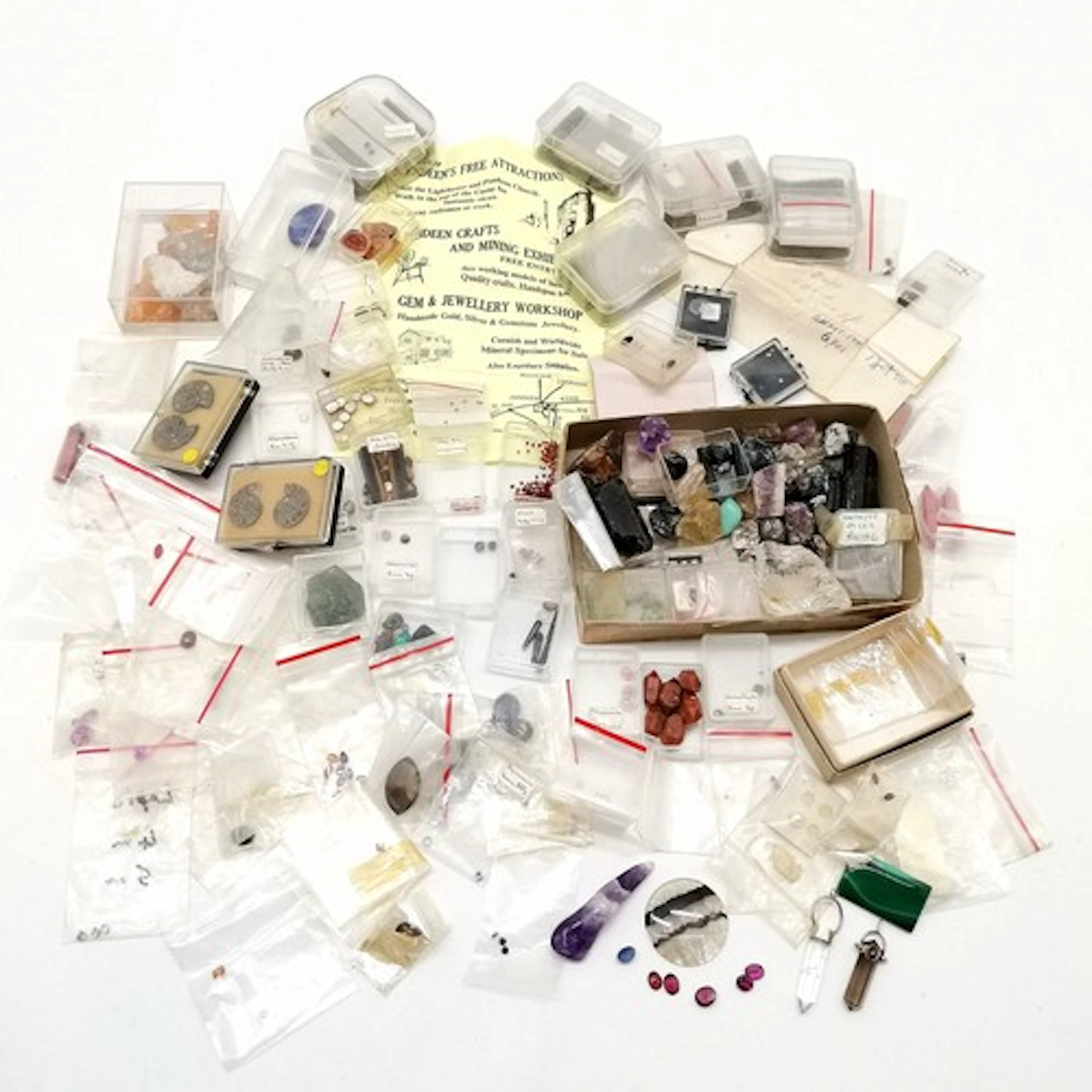 Large qty of loose gemstones inc ruby, emerald, crystals etc