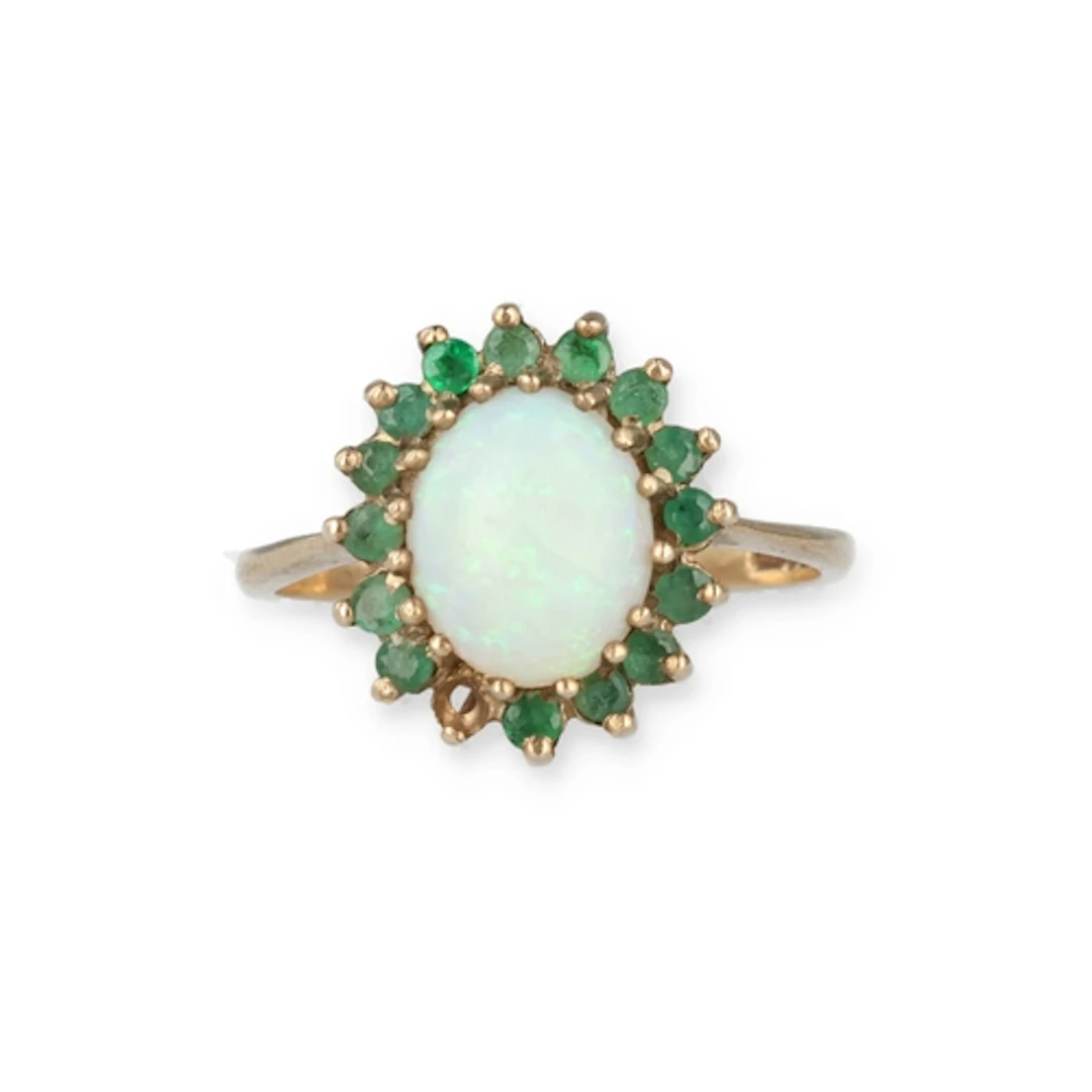 A 9 CARAT GOLD OPAL EMERALD CLUSTER RING Weight: 3.3gms gros...