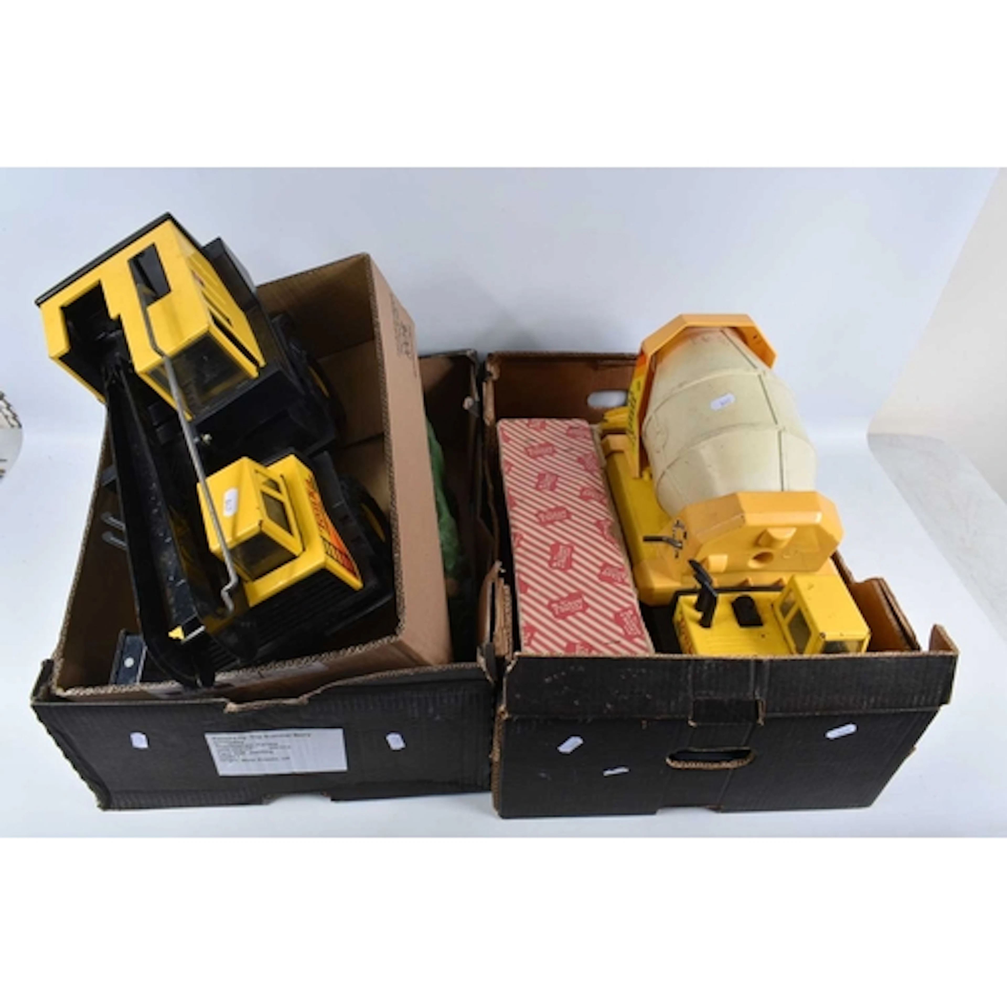 A SELECTION OF TONKA TRUCKS, A BOXED PALITOY DOLL, AND THUND...