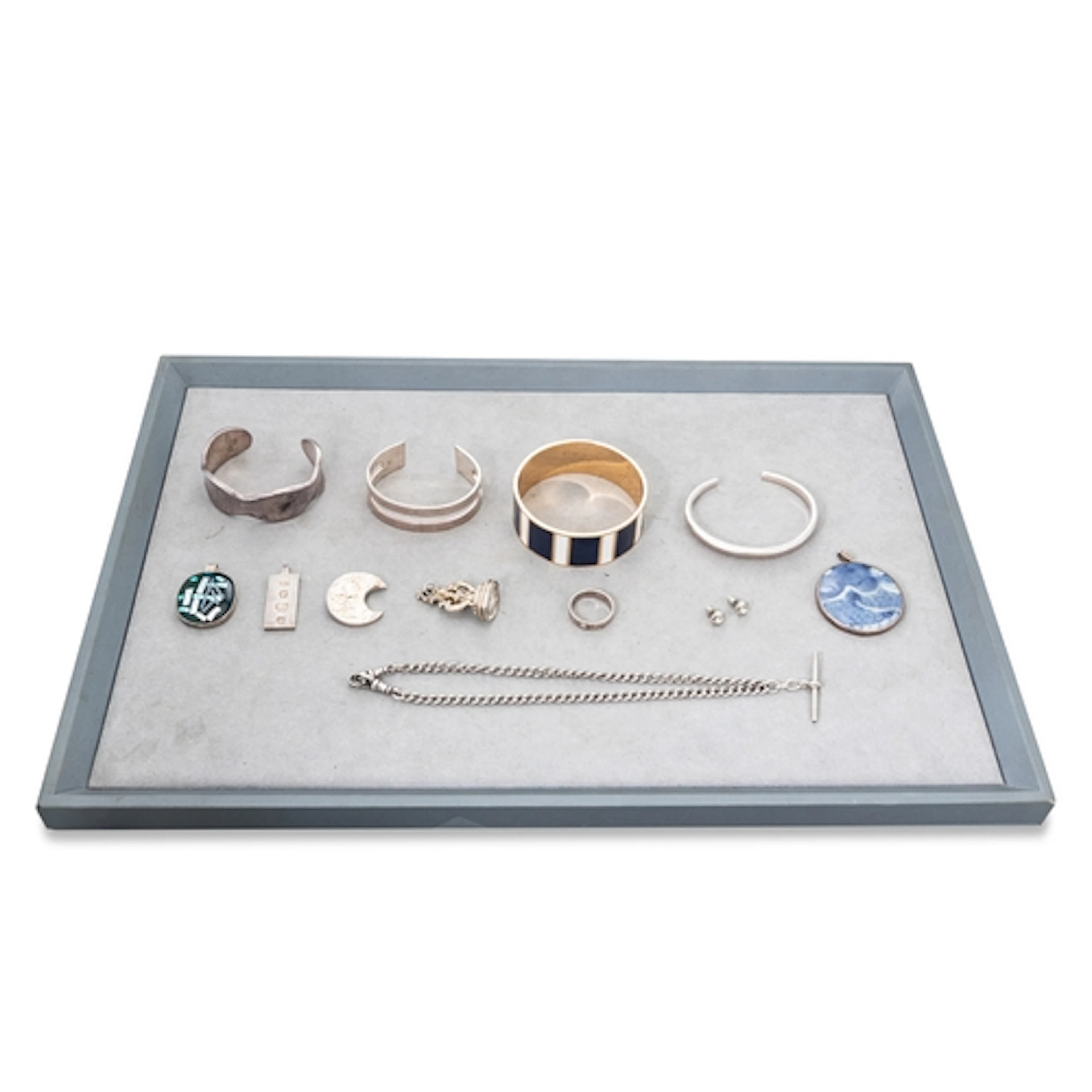 A COLLECTION OF STERLING SILVER JEWELLERY (.925) hallmark, 1...