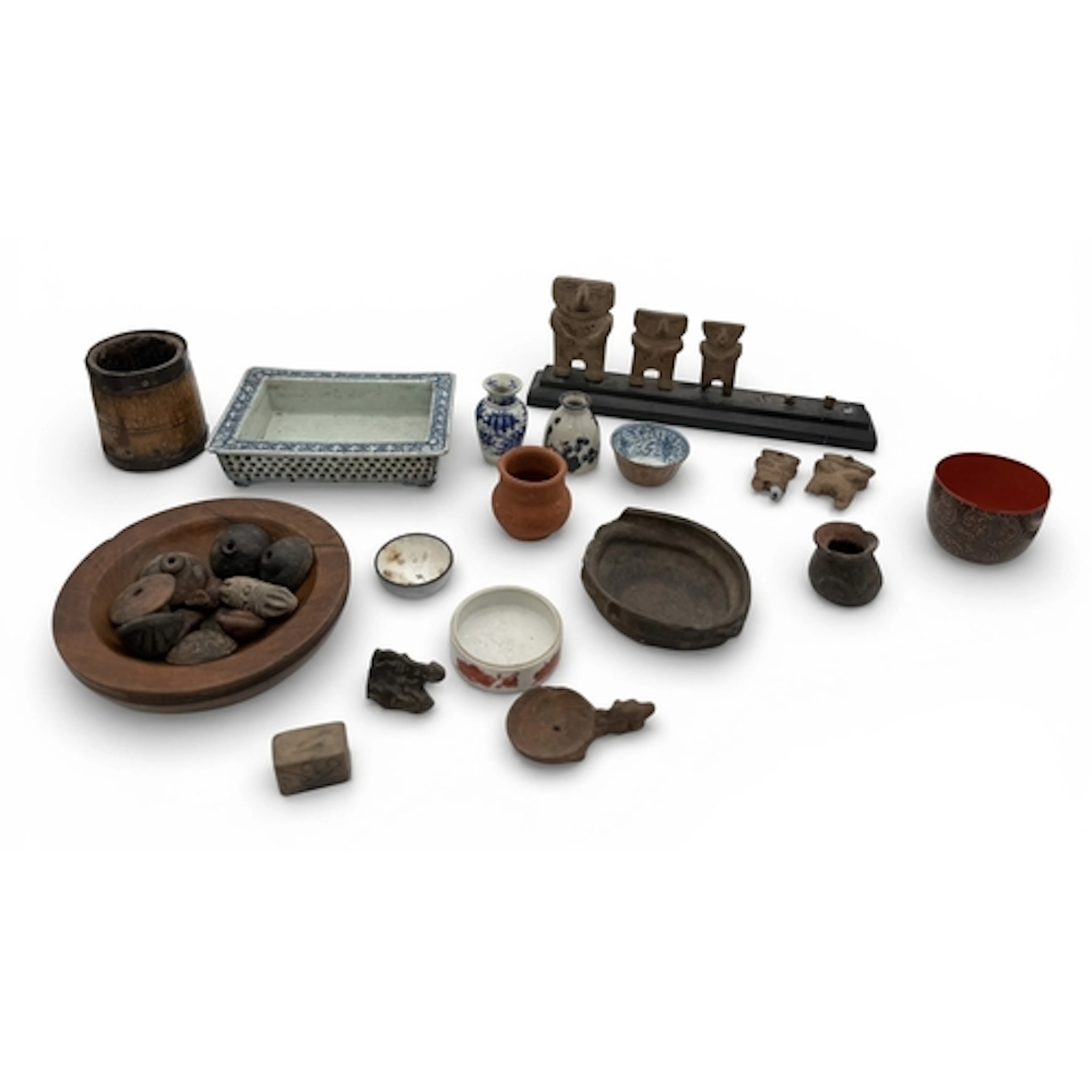 A GROUP OF ASIAN CERAMICS TO INCLUDE CHINESE, SOME POSSIBLY ...