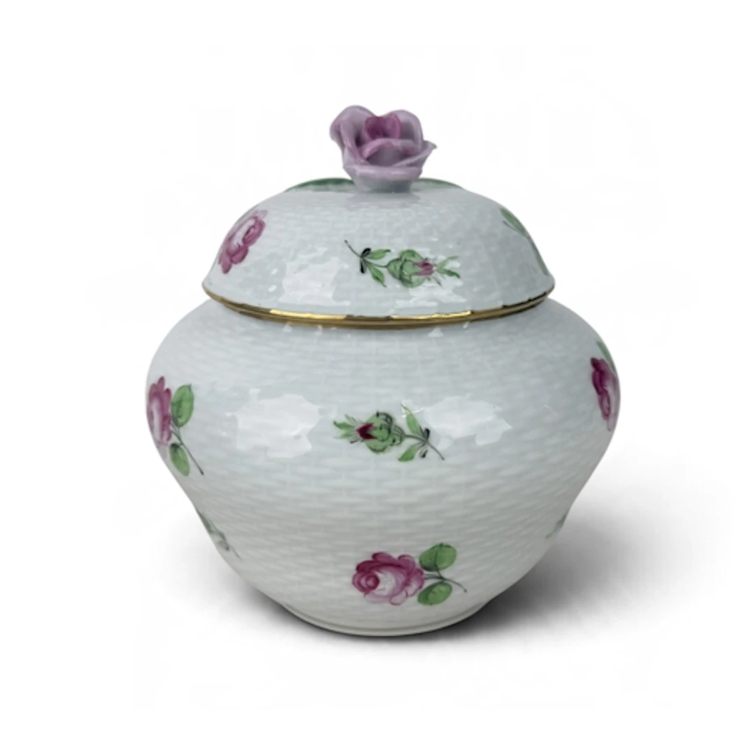 A HEREND JAR AND COVER 12cm H