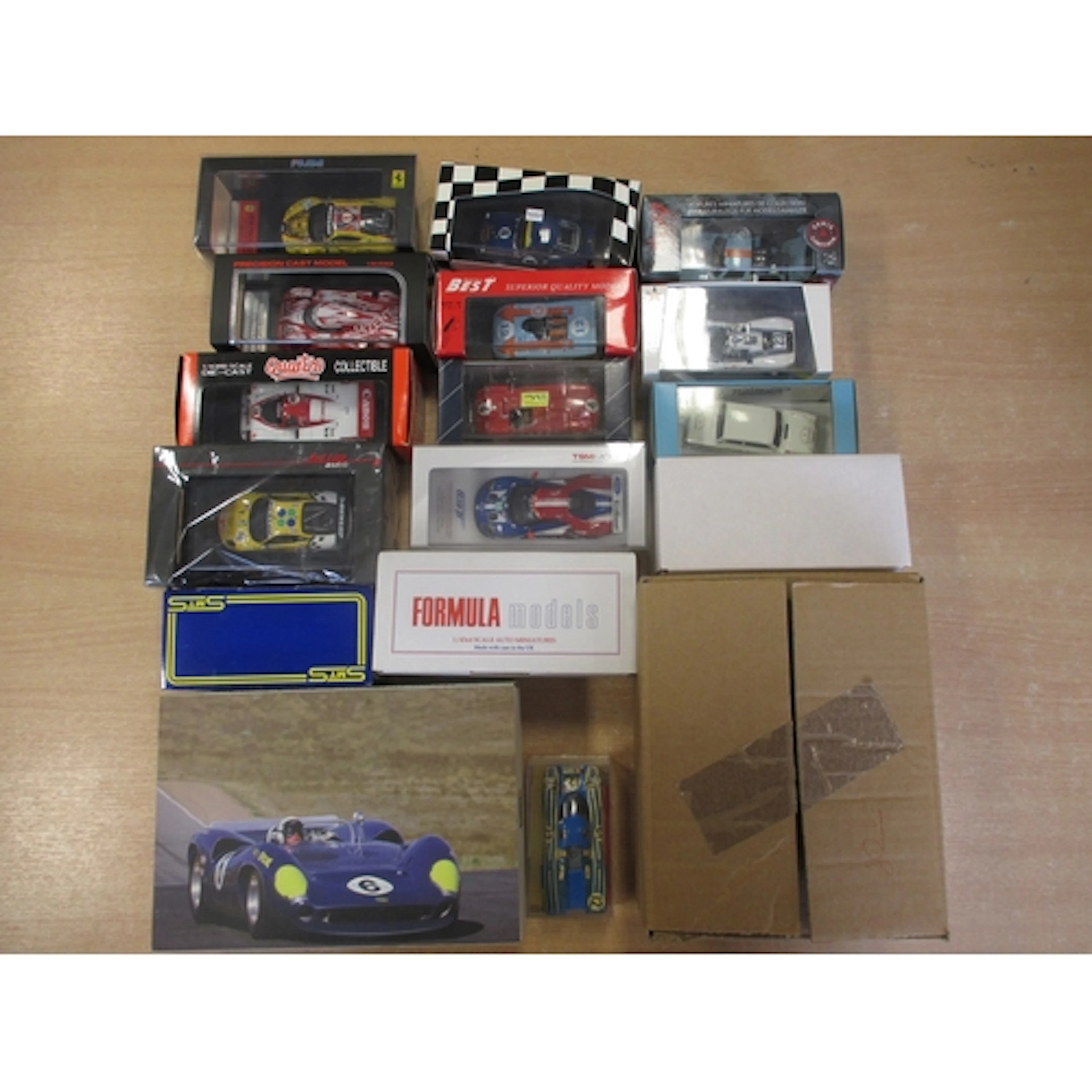 Assortment of 1/32 and 1/43 scale models, mixture of die cas...