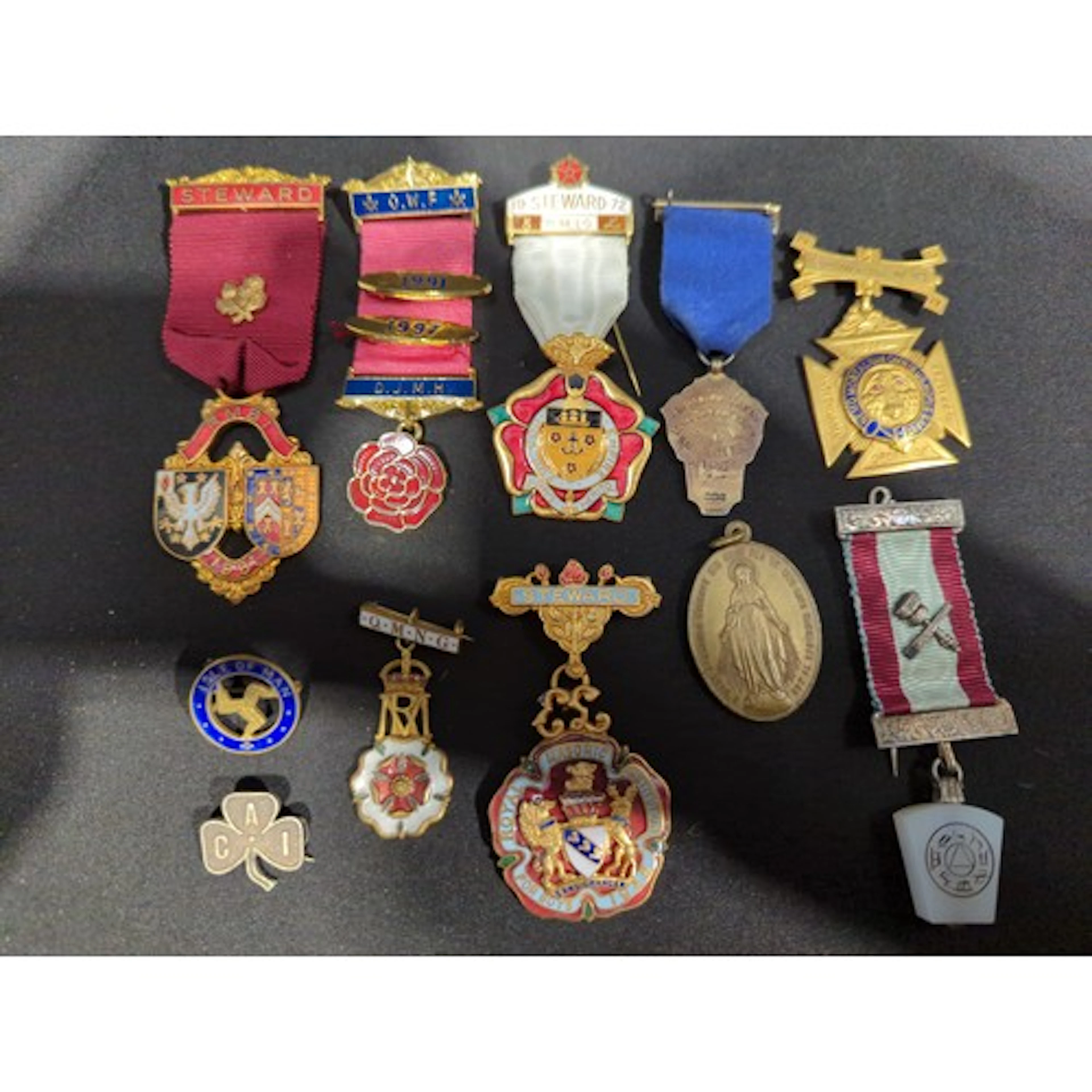 Masonic Interest - a quantity of masonic and fraternal medal...