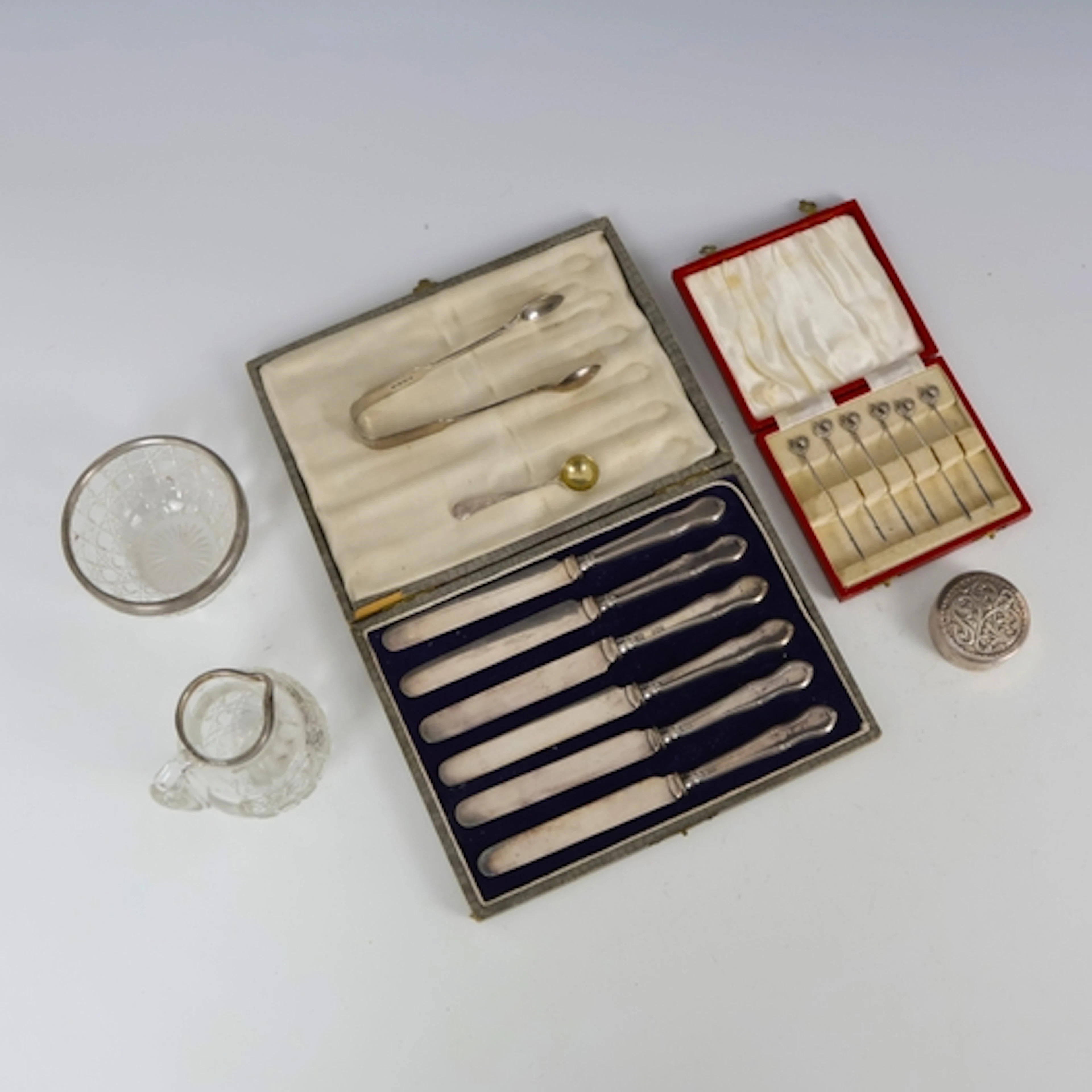 A selection of silver and silver mounted pieces, including a...