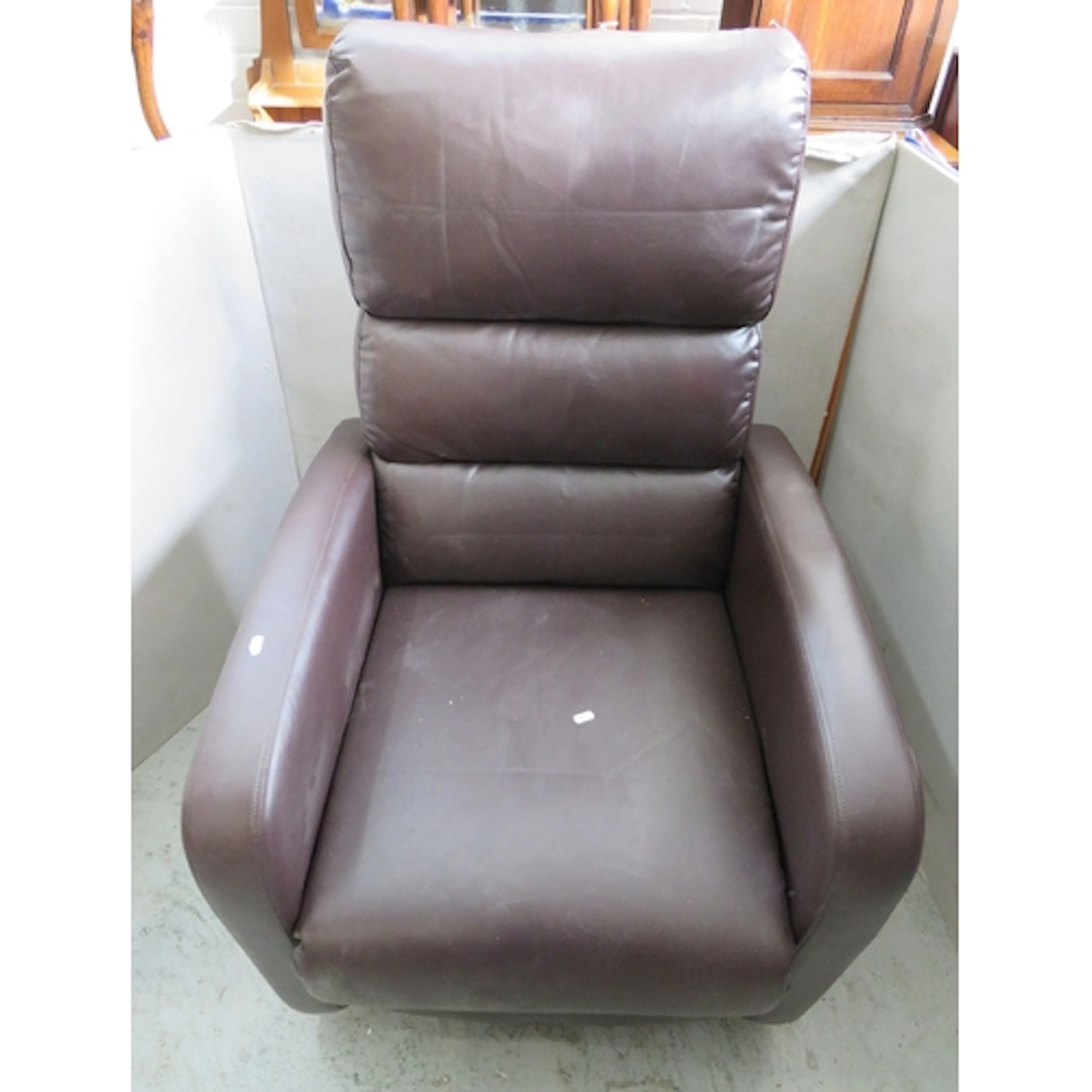 Leather Rise & Recline Armchair UNTESTED approx. 120cm H x 7...