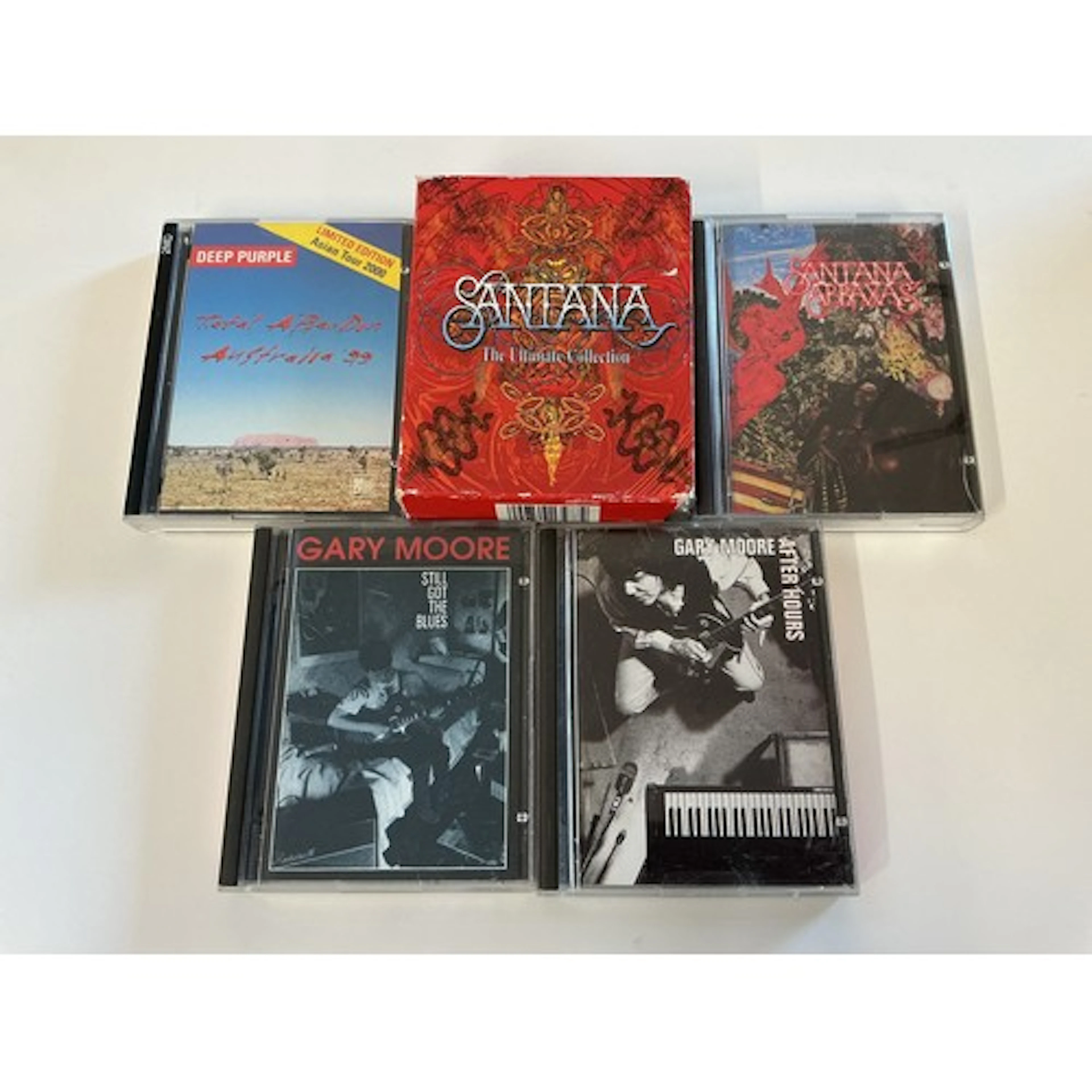 Five minidiscs by various artists comprising Santana, Gary M...