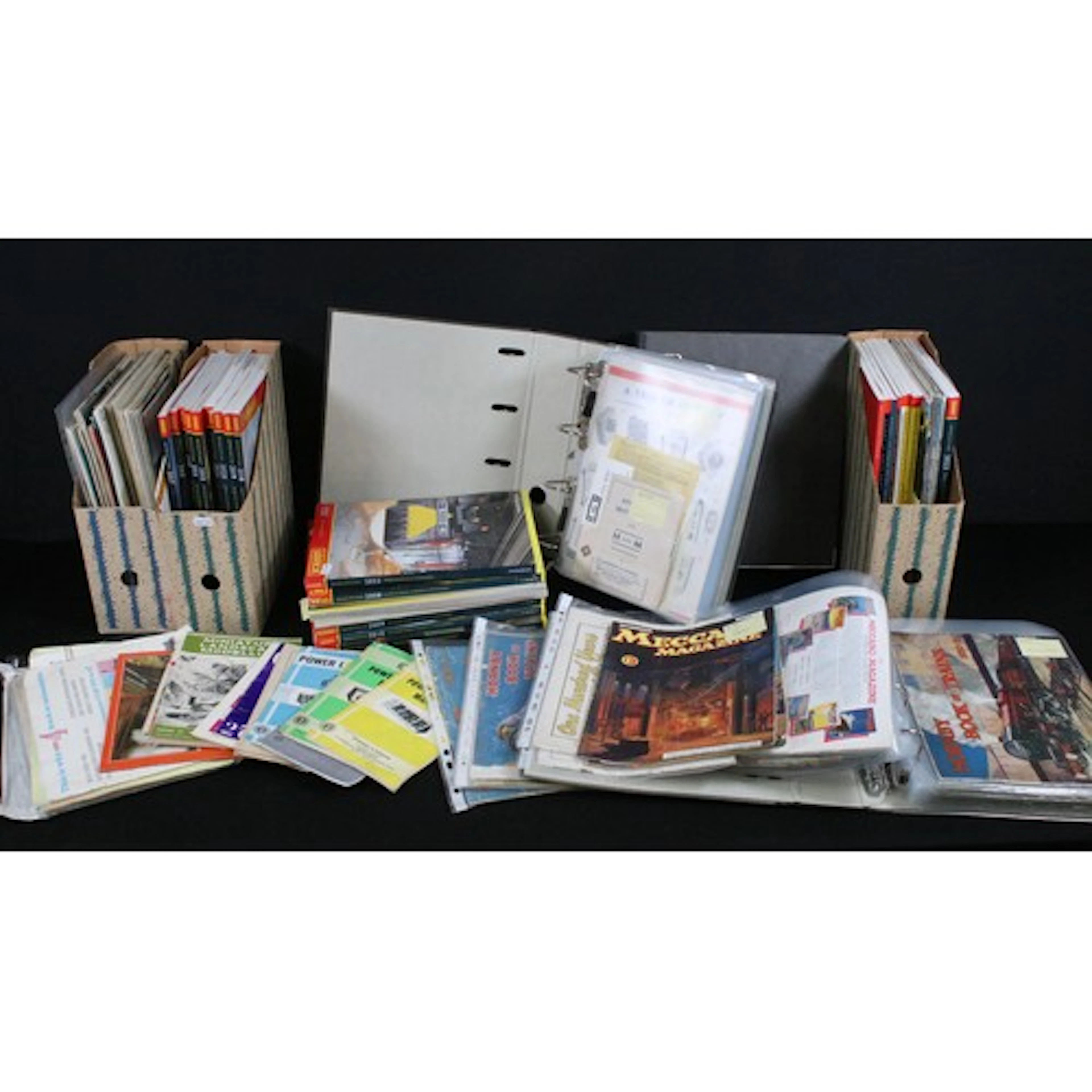 Large collection of model railway booklets, brochures and ep...