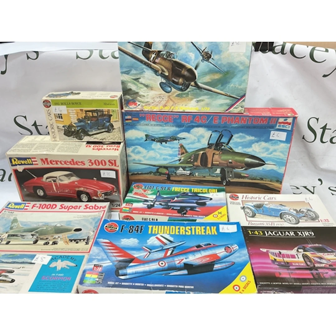 A Collection Of Boxed Model Kits Including Revell, Airfix, E...
